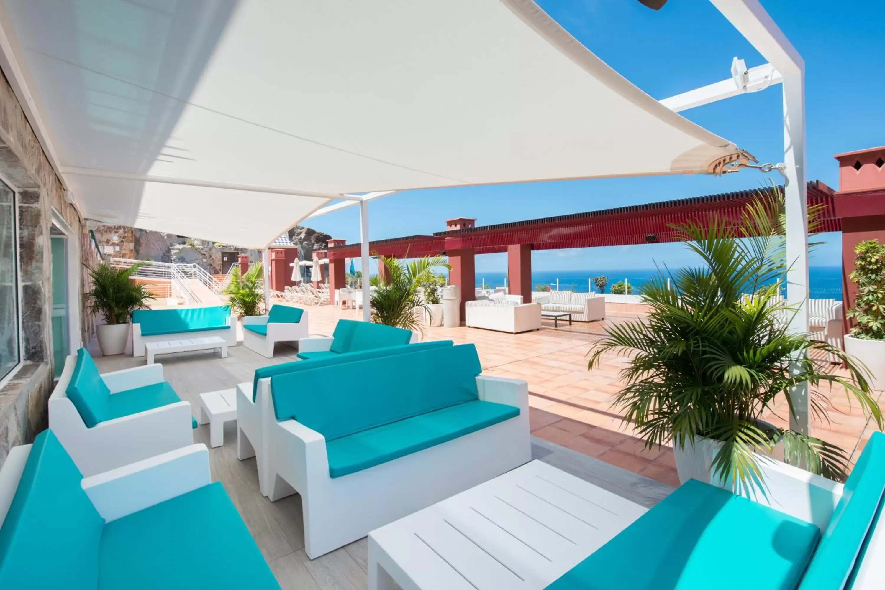 Lounge or bar, Swimming Pool in Mogan Princess & Beach Club