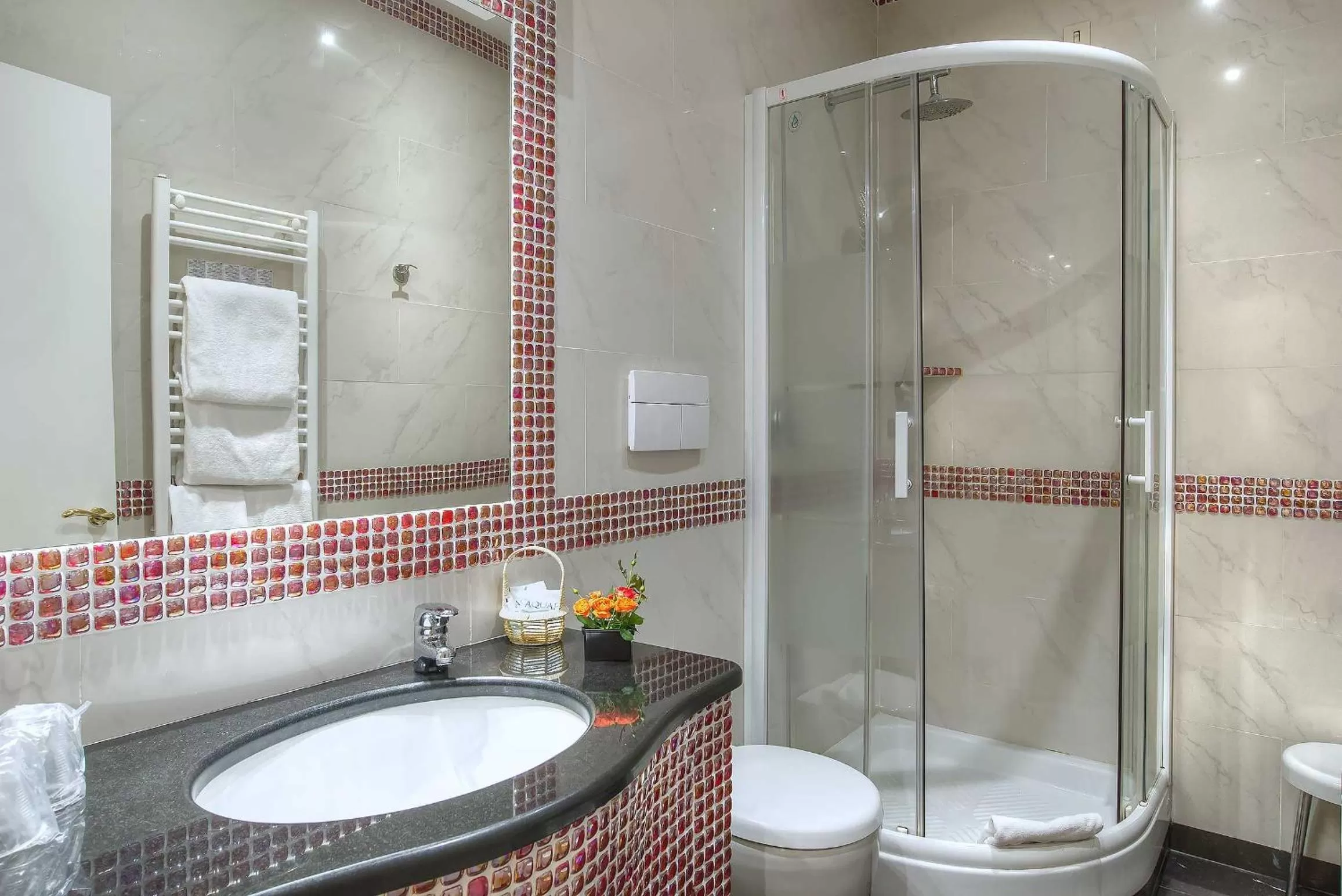 Shower in Hotel Caracciolo