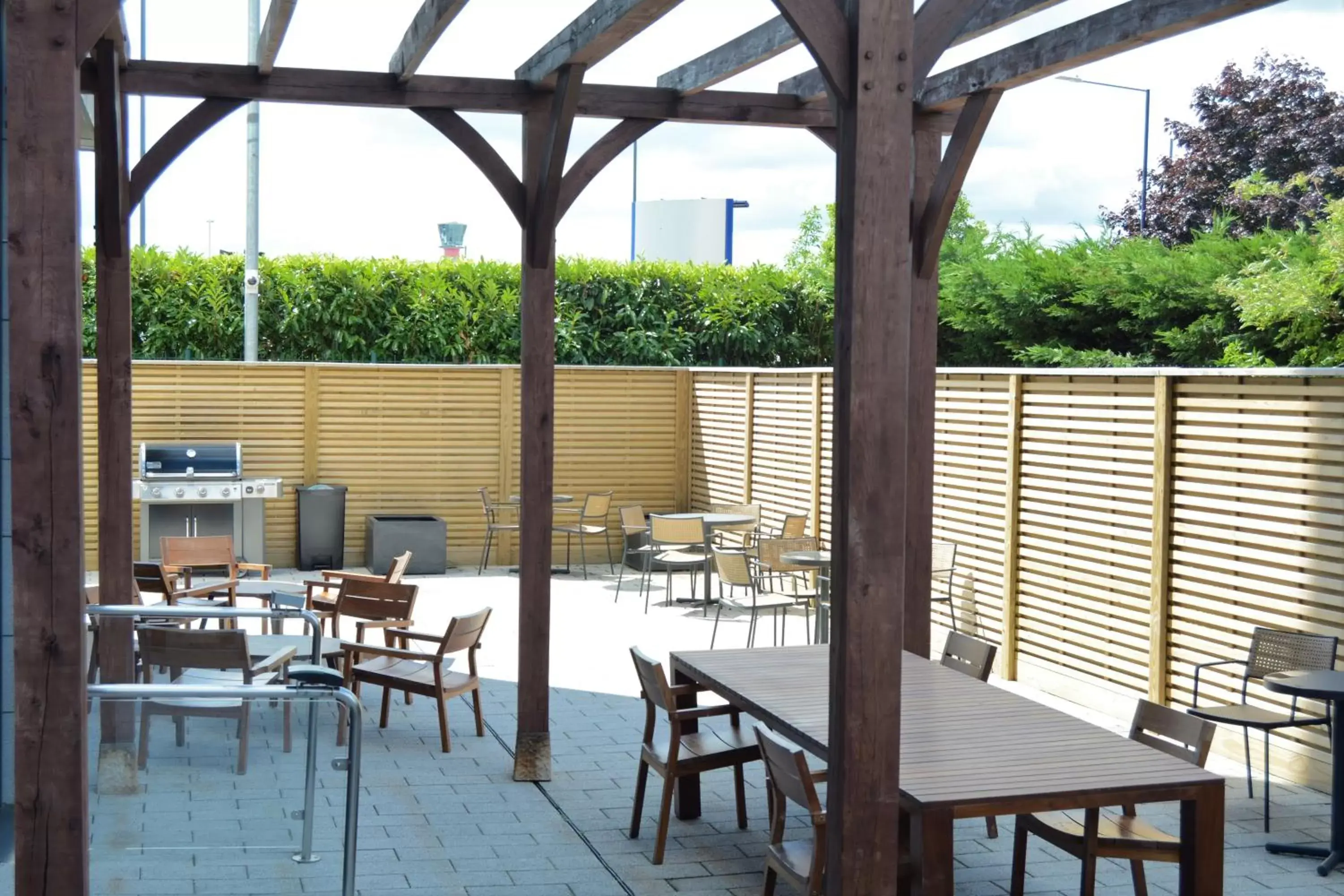 Staybridge Suites London Heathrow - Bath Road, an IHG Aparthotel Staybridge Suites London Heathrow - Bath Road, an IHG Aparthotel