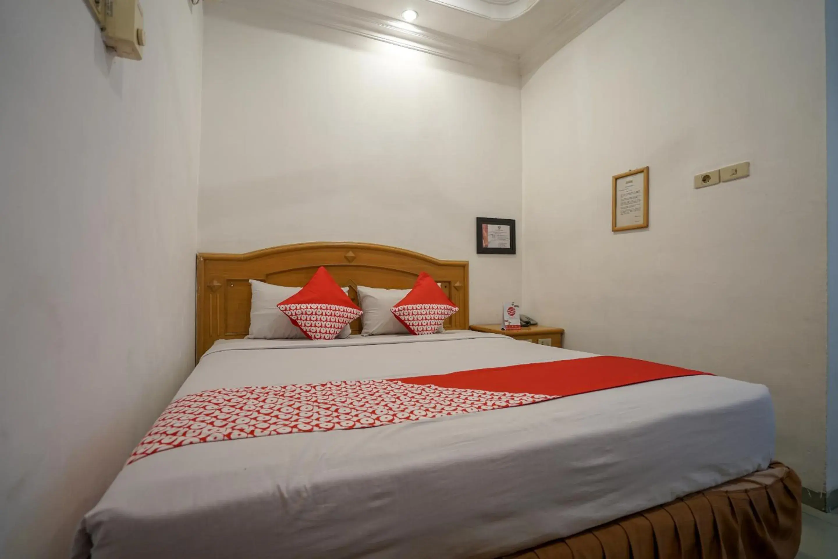 Bedroom, Bed in OYO 1173 Hotel Shofa Marwah