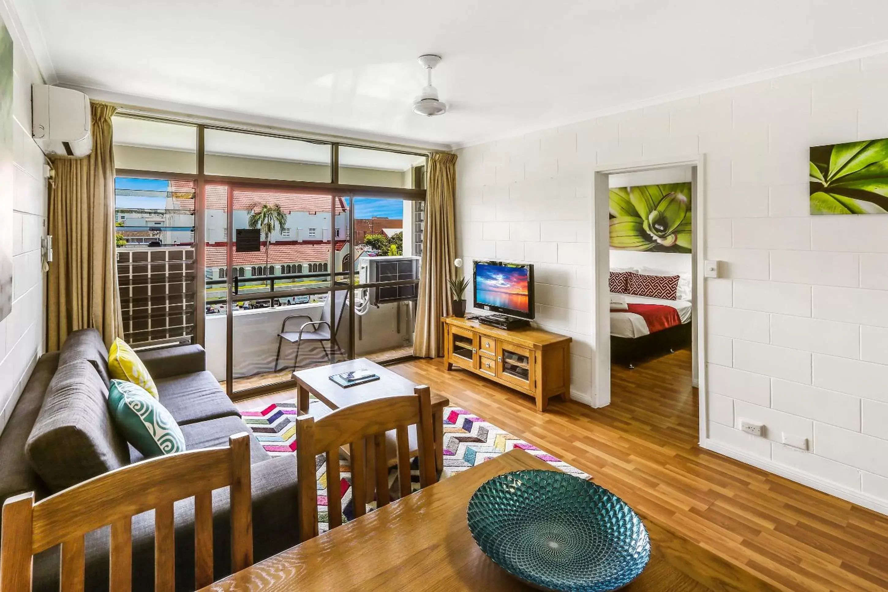 Living room, Seating Area in Cascade Gardens