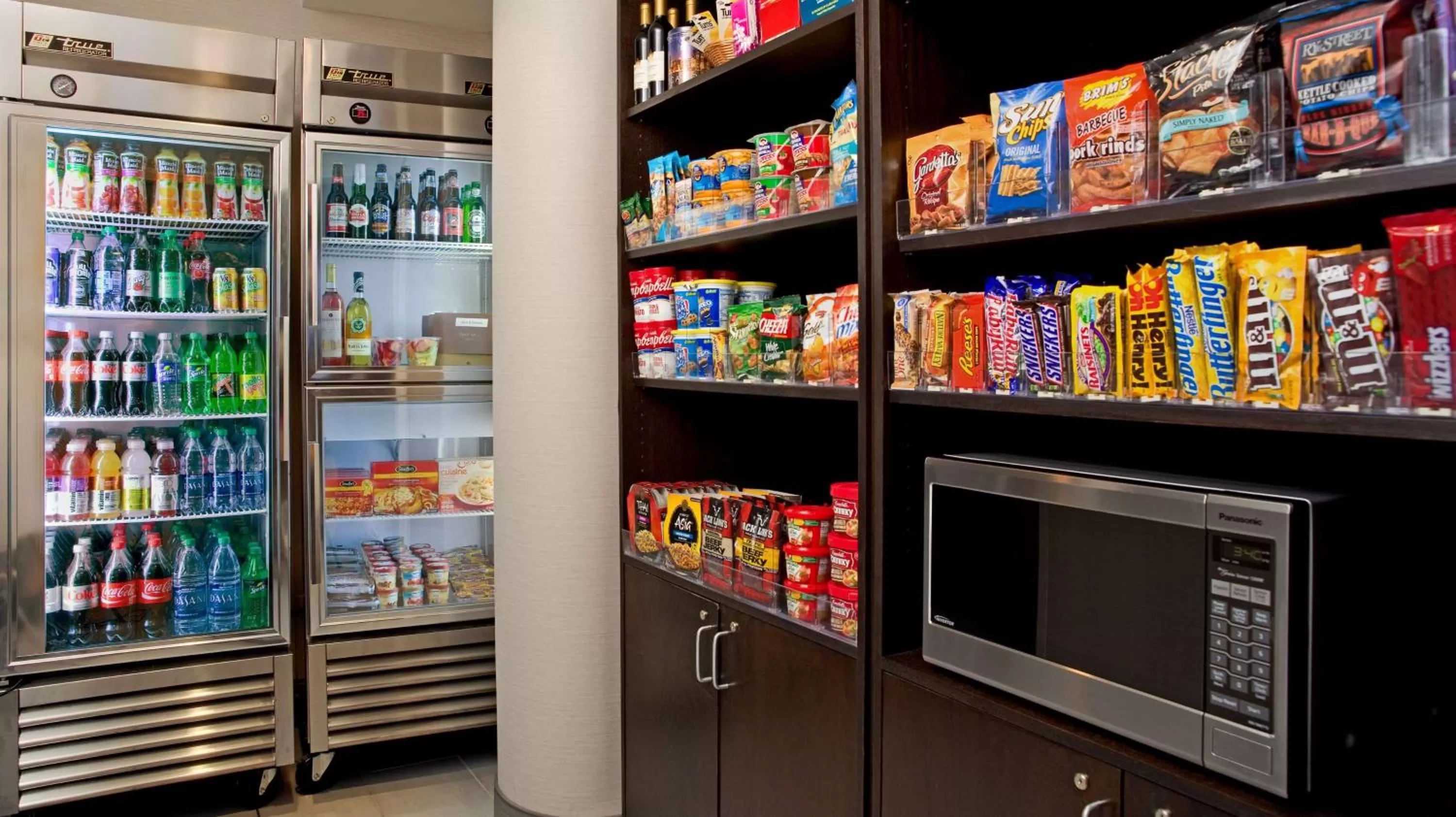 Restaurant/places to eat in DoubleTree by Hilton Chicago Schaumburg