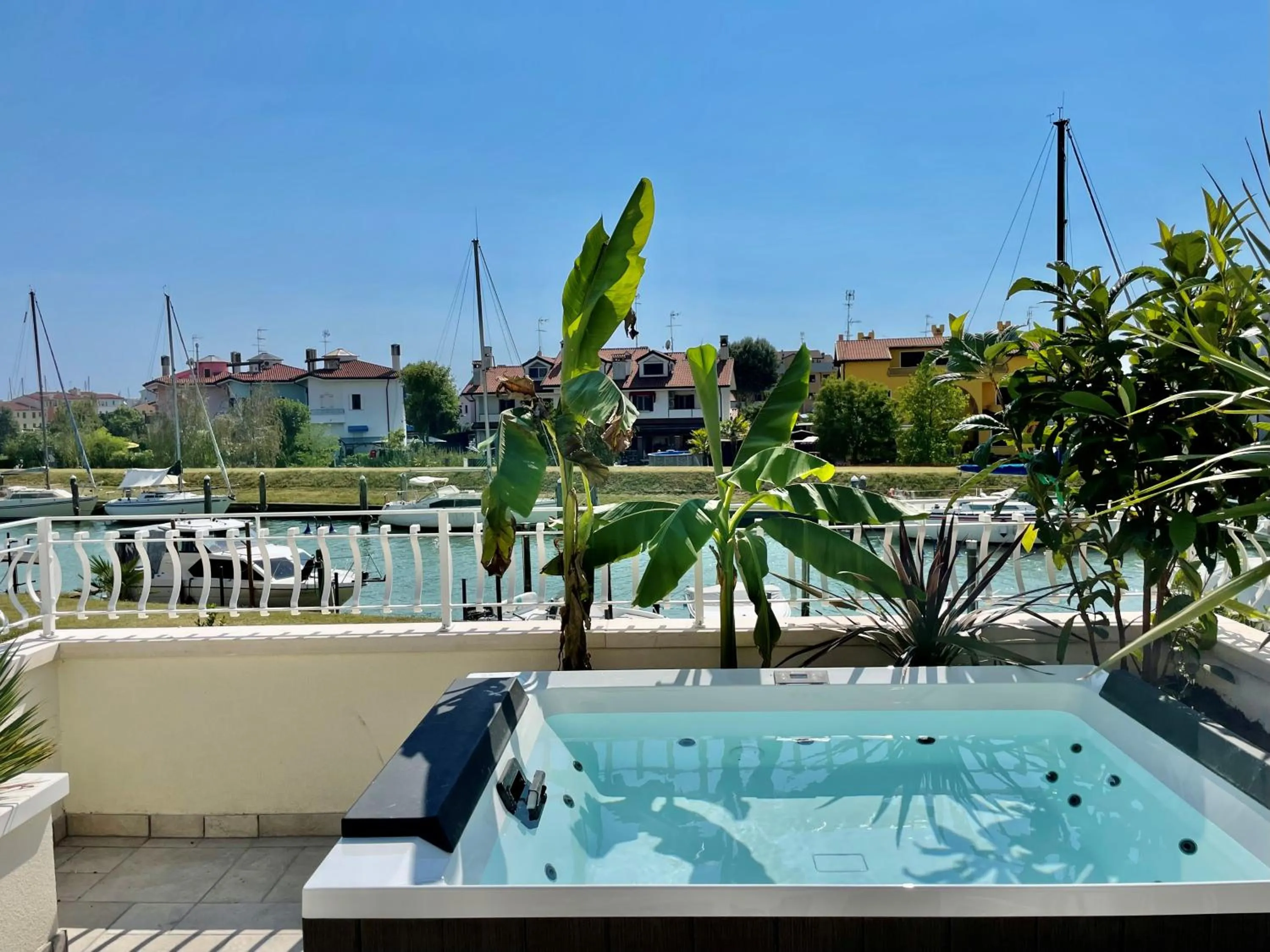 Hot Tub in AQA Palace