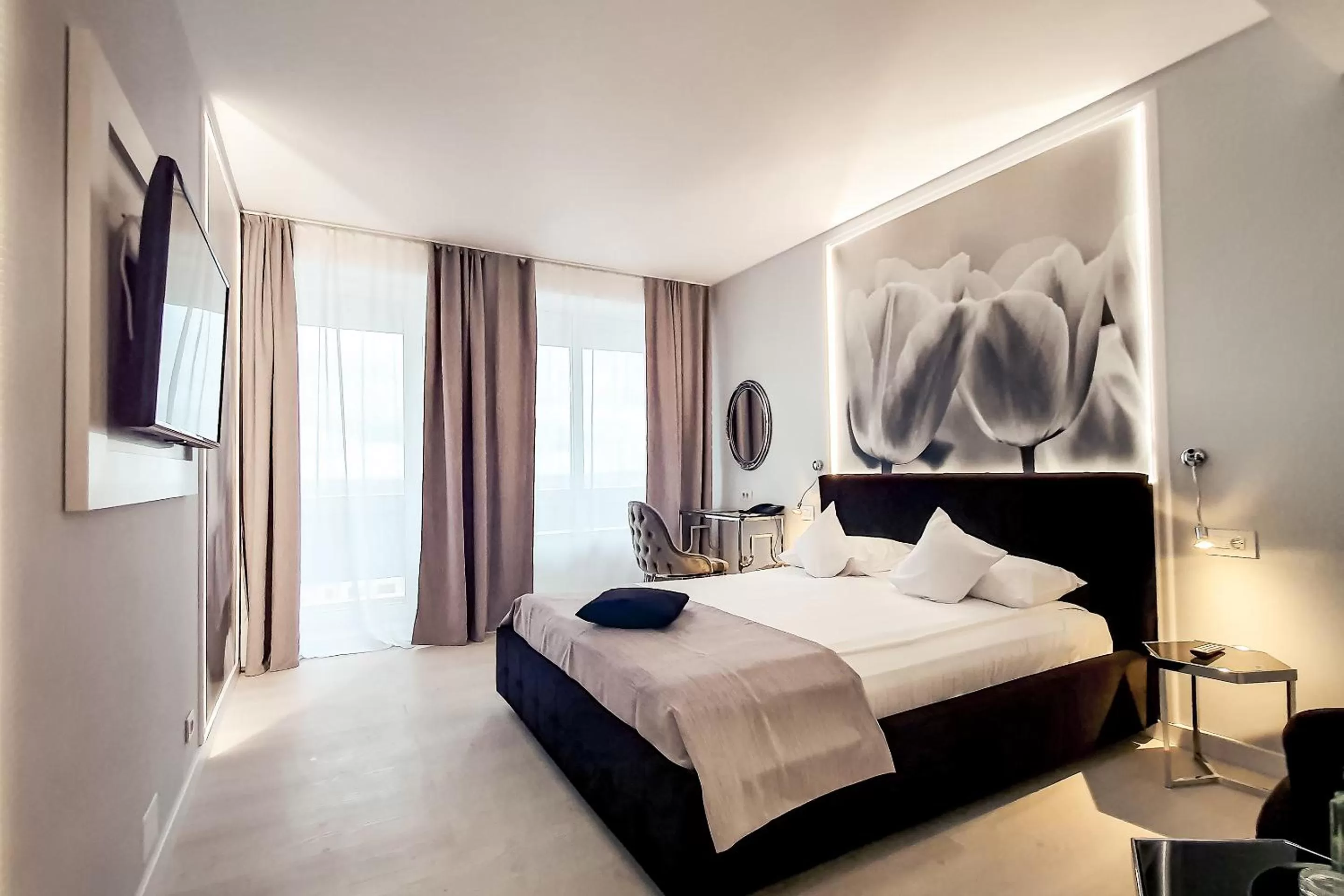 Bed in Continental Forum Arad