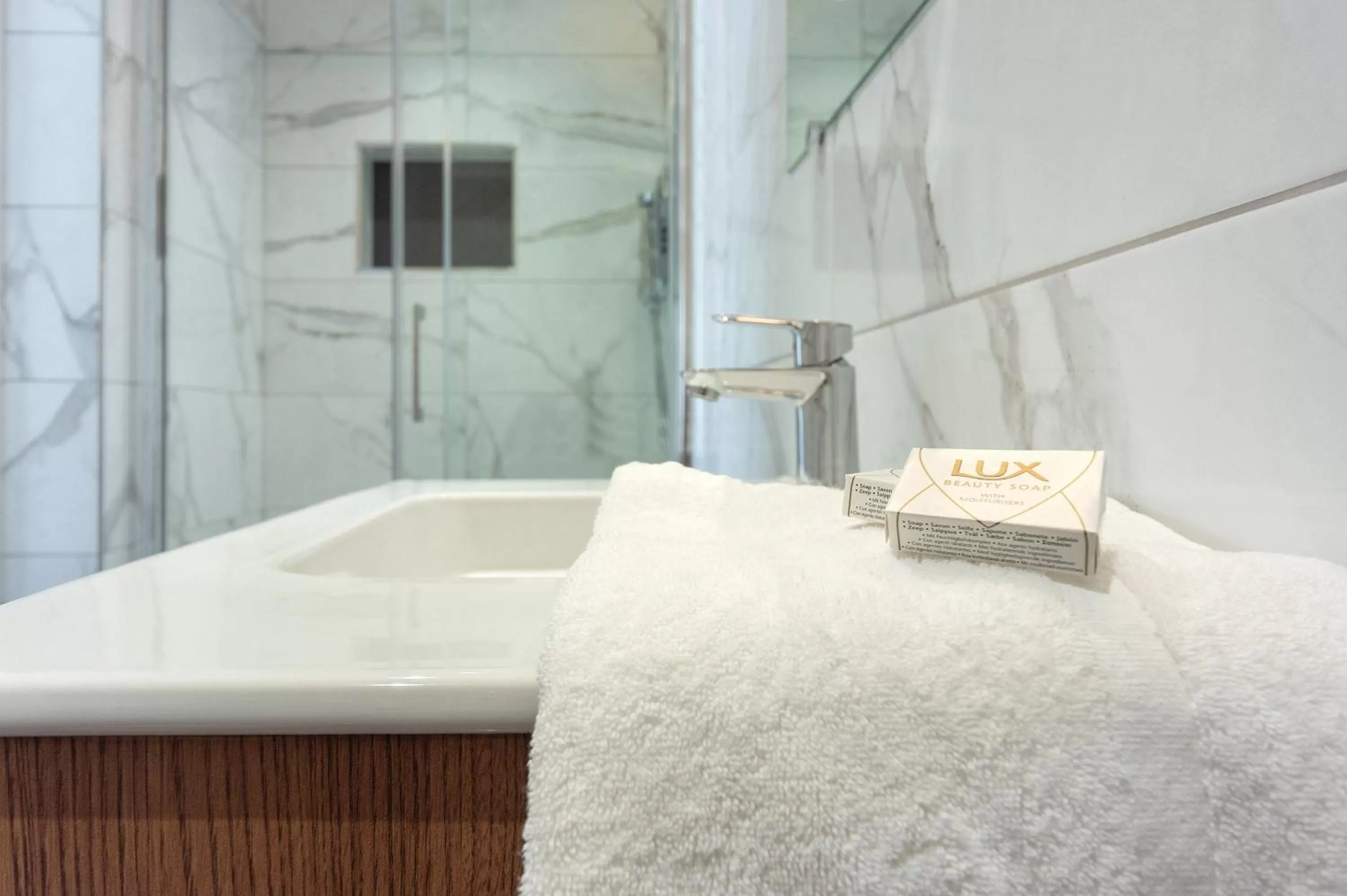 Bathroom in Mentone Hotel