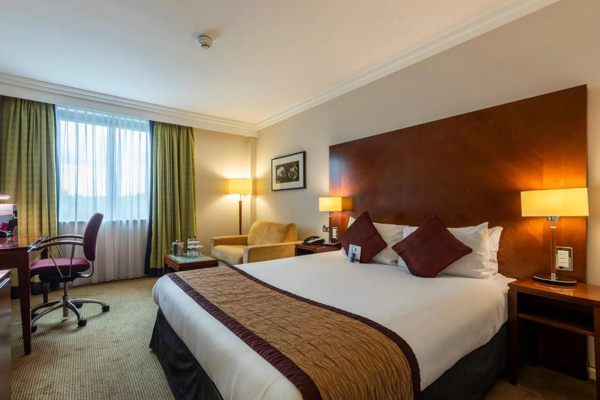 Photo of the whole room, Bed in Crowne Plaza Birmingham NEC by IHG