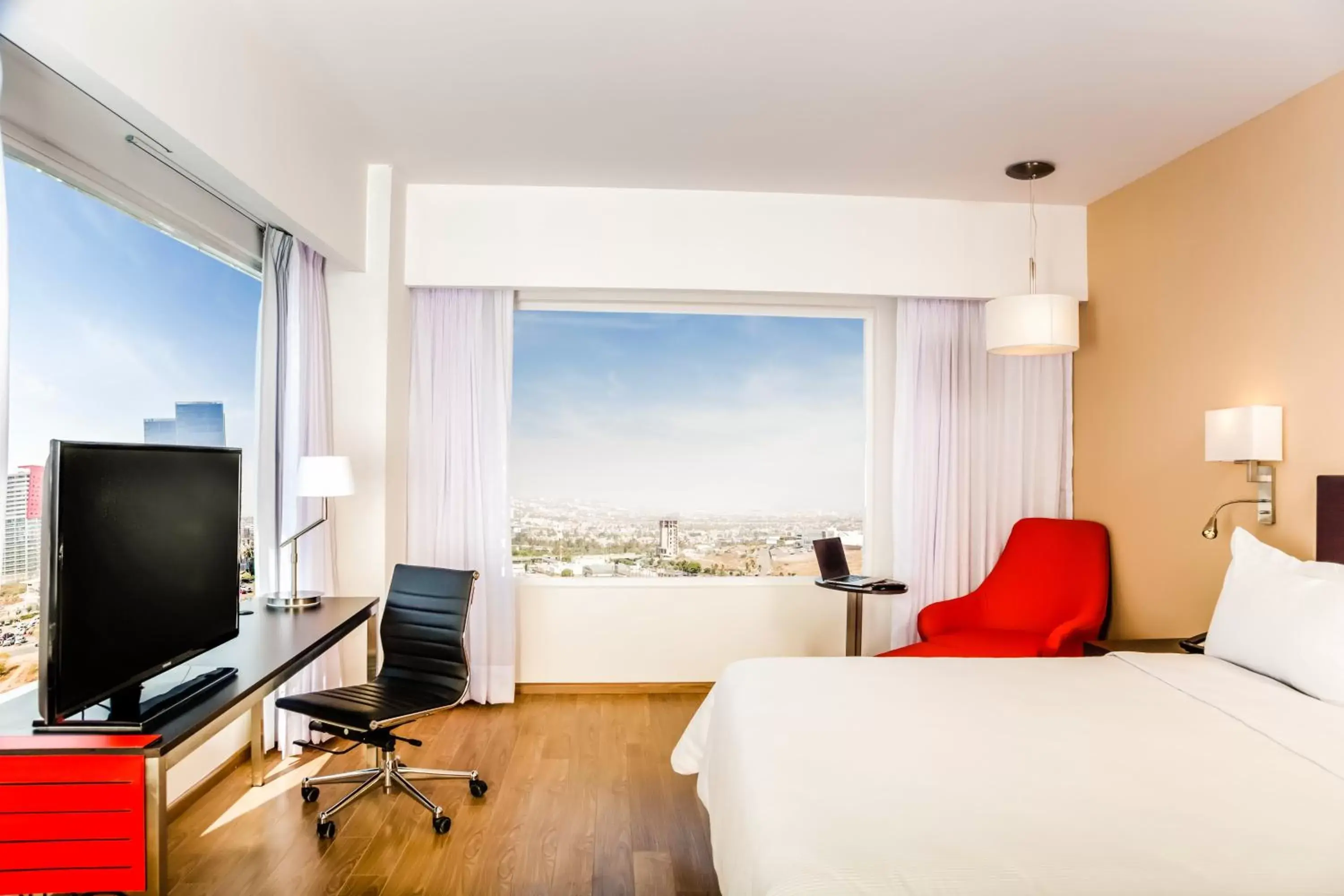 Photo of the whole room, Bed in Fiesta Inn Queretaro Centro Sur Photo of the whole room, Bed in Fiesta Inn Queretaro Centro Sur