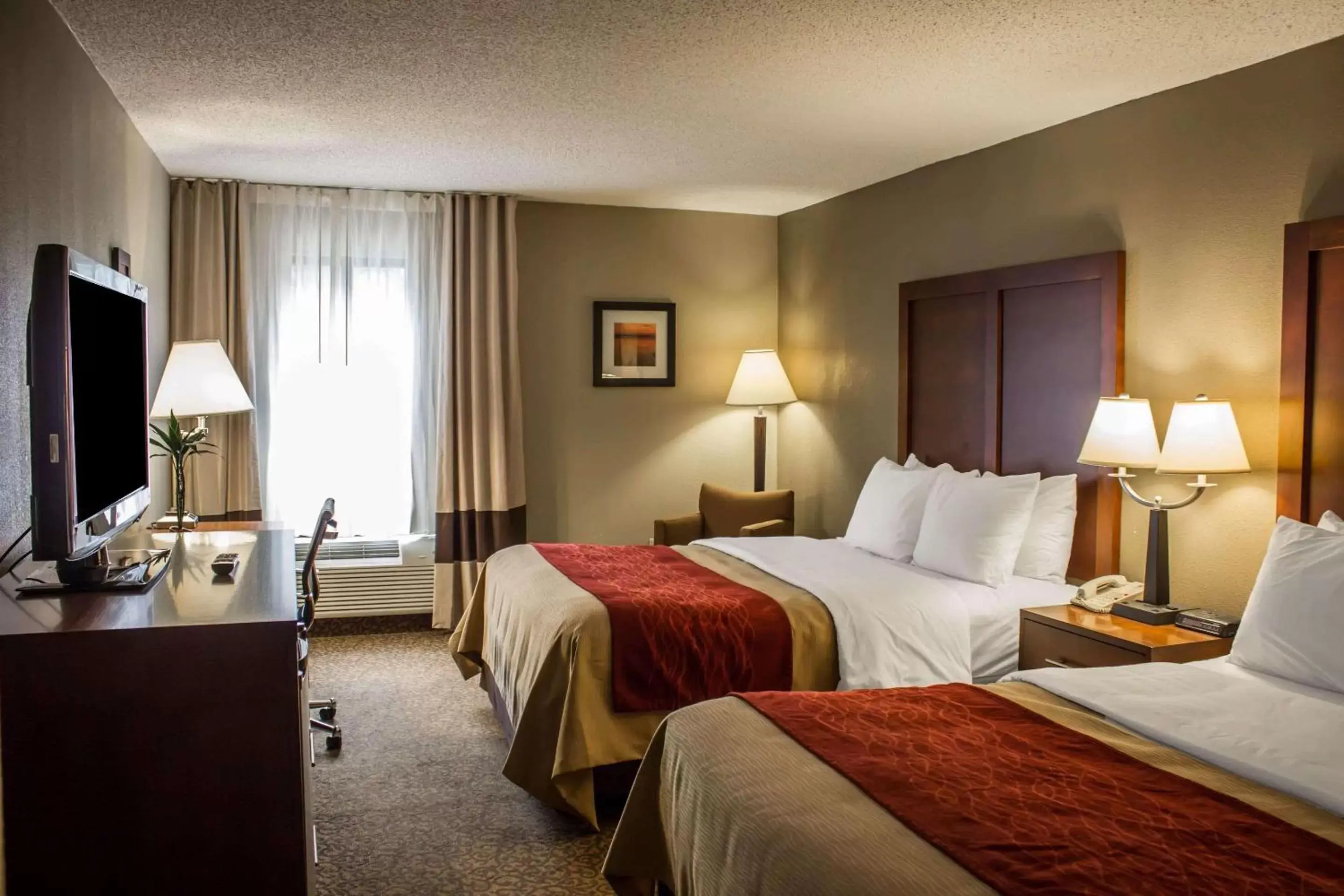 Photo of the whole room, Bed in Comfort Inn Research Triangle Park