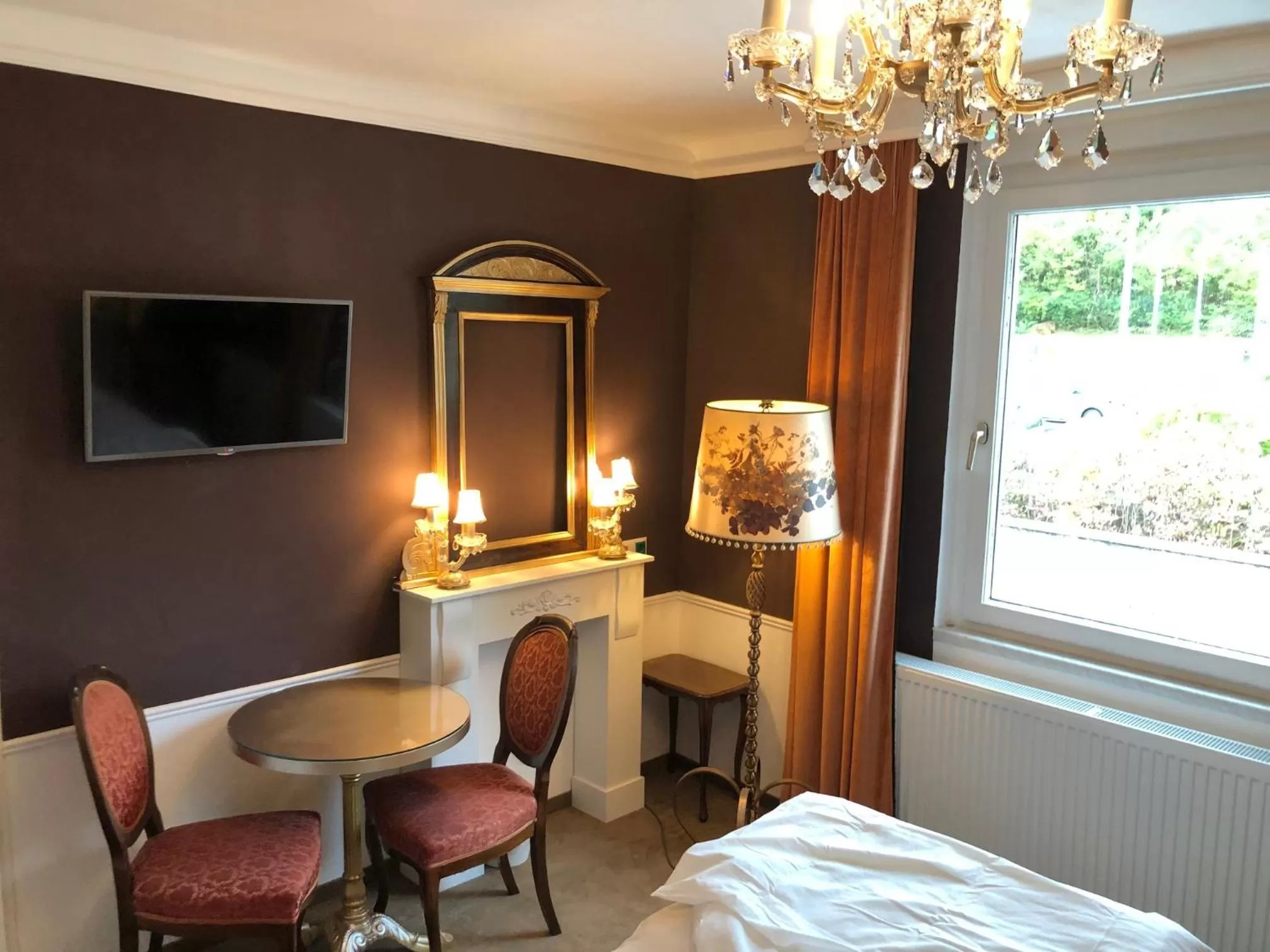 TV/Entertainment Center in Corso, Bed & Breakfast & Cafe