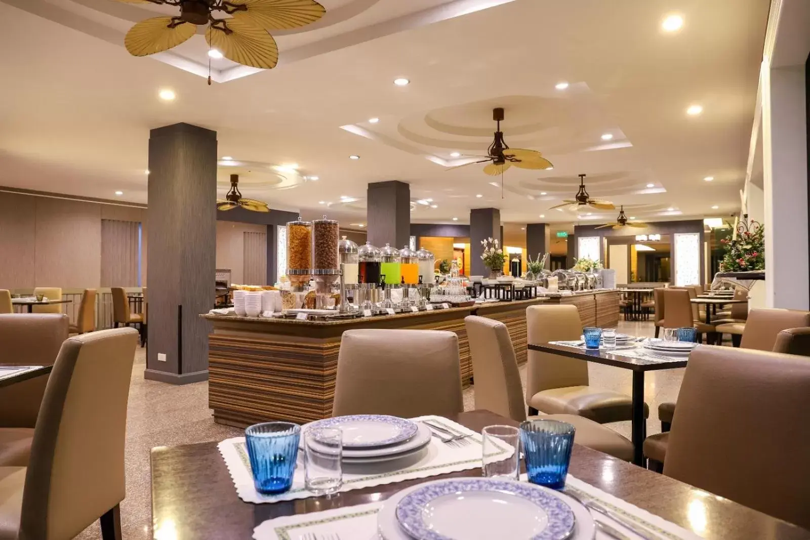 Buffet breakfast, Restaurant/Places to Eat in Golden Sea Pattaya - SHA Extra Plus