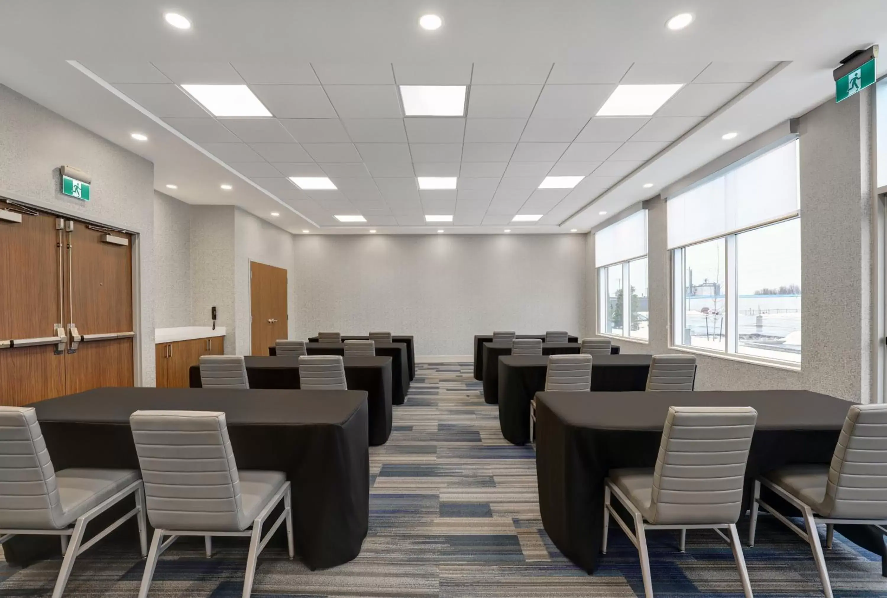 Meeting/conference room in Holiday Inn Express & Suites - Collingwood