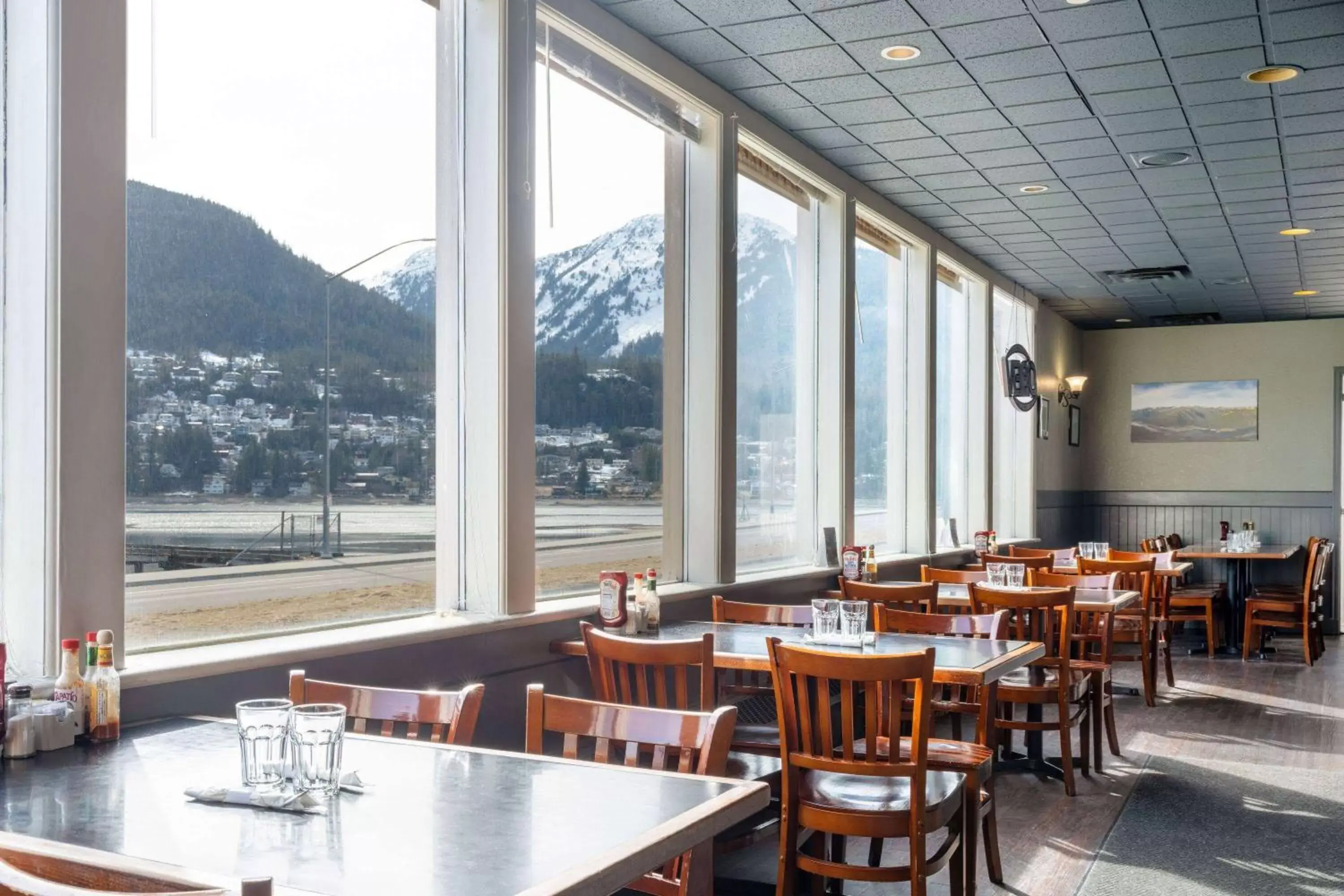 Restaurant/places to eat in Ramada by Wyndham Juneau Restaurant/places to eat in Ramada by Wyndham Juneau