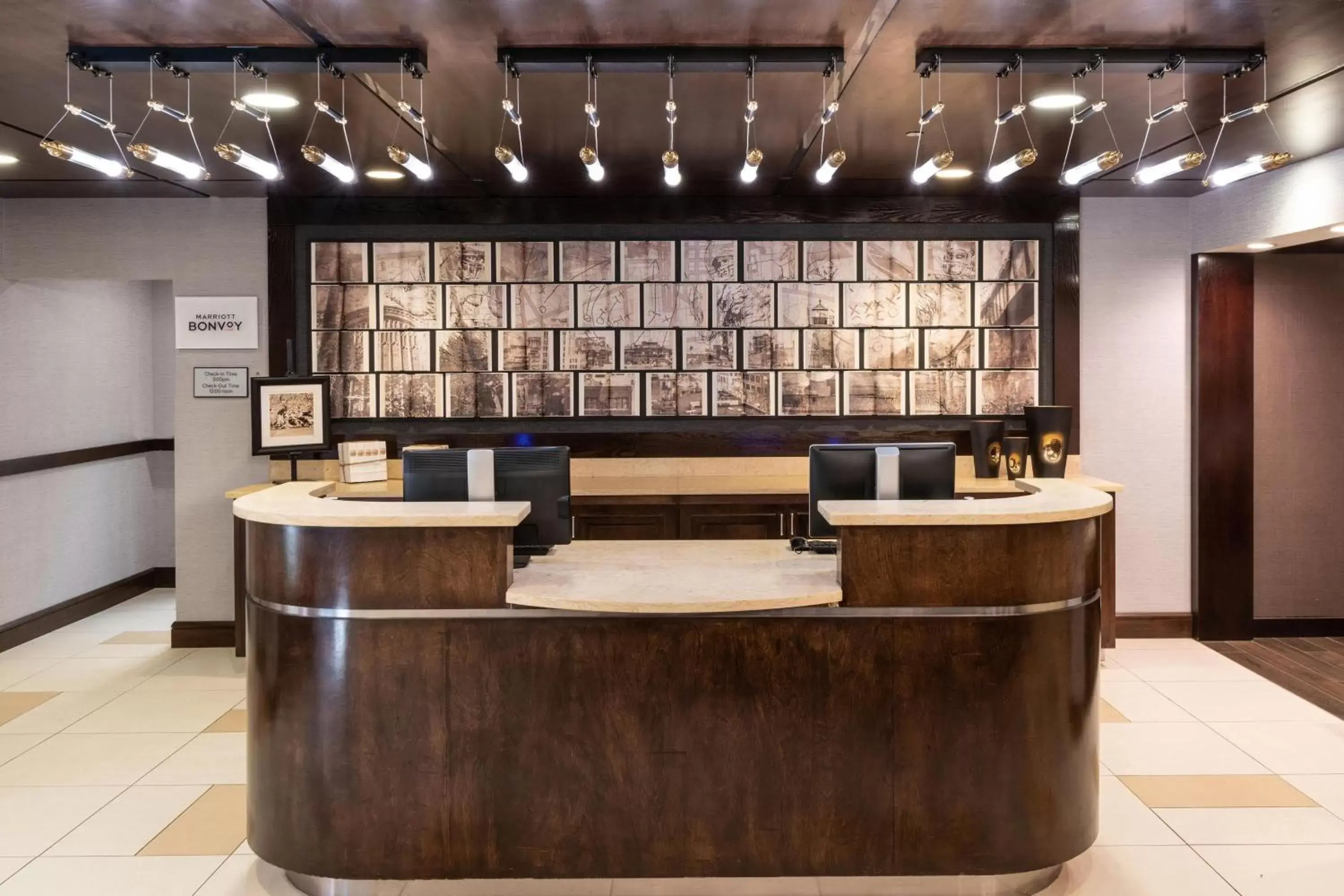 Lobby or reception, Lobby/Reception in Sheraton Ann Arbor Hotel