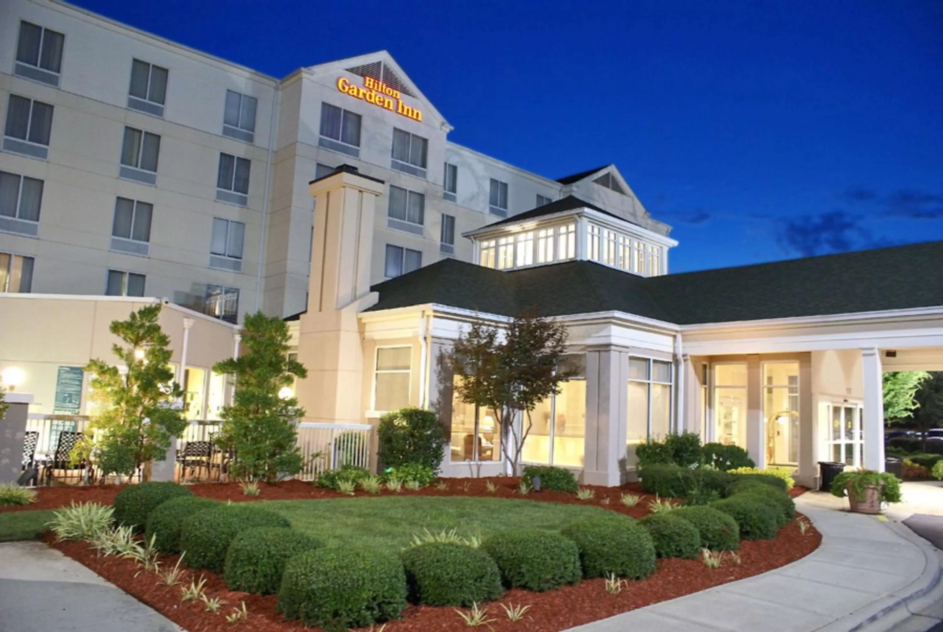 Property building in Hilton Garden Inn Charlotte North