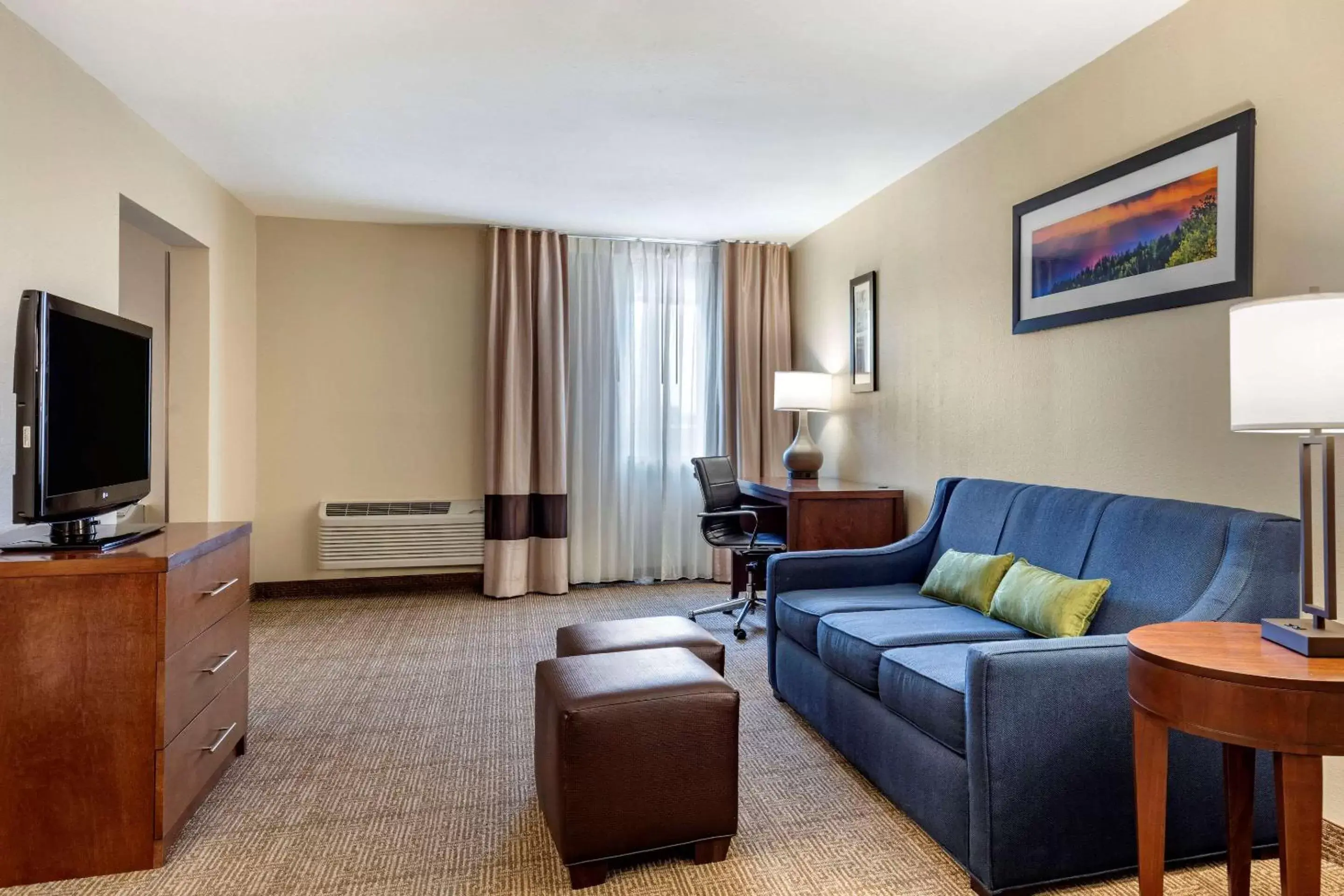 Bedroom, Seating Area in Comfort Inn & Suites Albuquerque Downtown