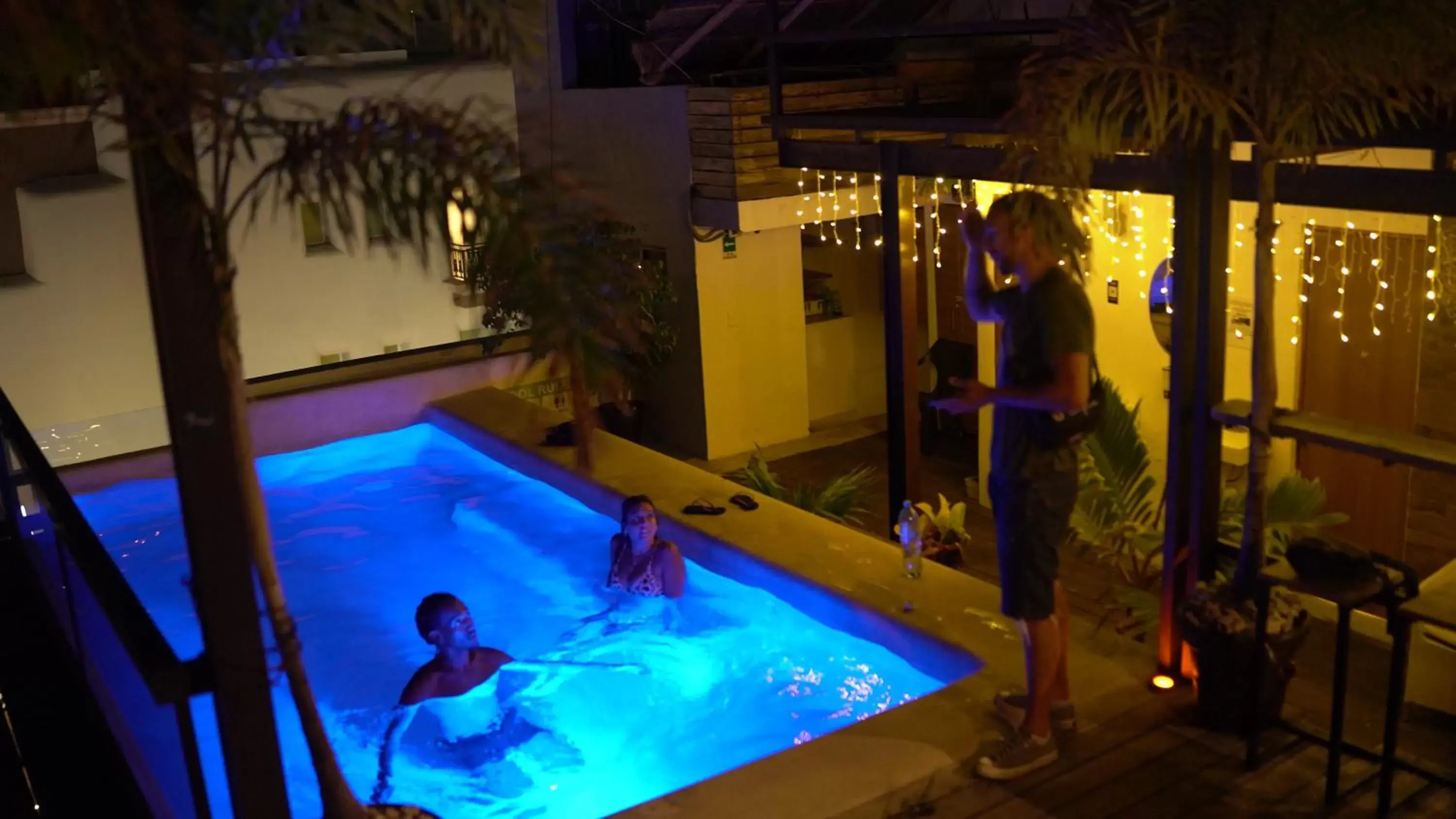 Night, Swimming Pool in Maui hostel playa del carmen