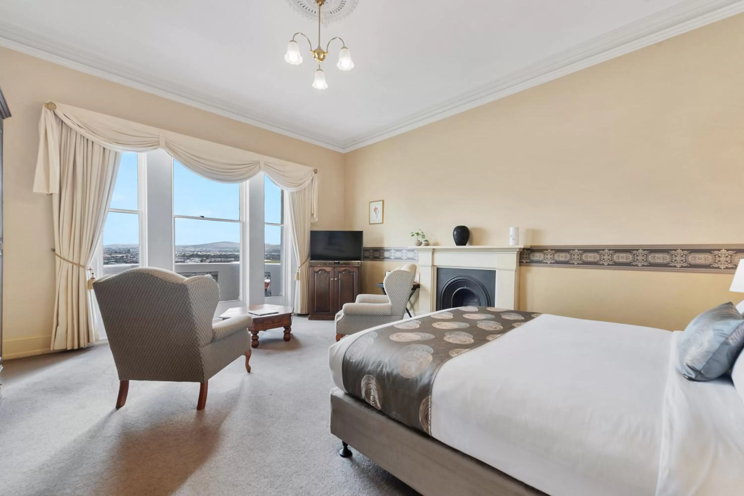 Photo of the whole room, Bed in Waratah On York