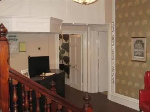 Lobby or reception, TV/Entertainment Center in Ebury Hotel Cottages and Apartment's