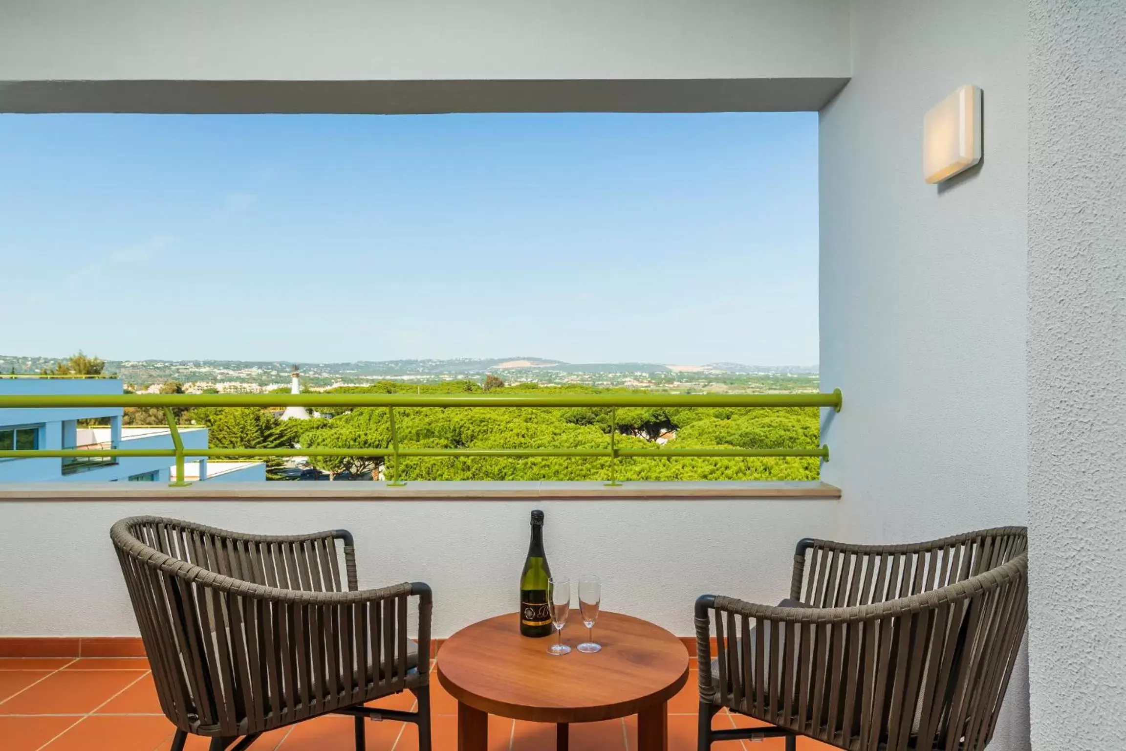 Garden view, Balcony/Terrace in The Patio Suite Hotel