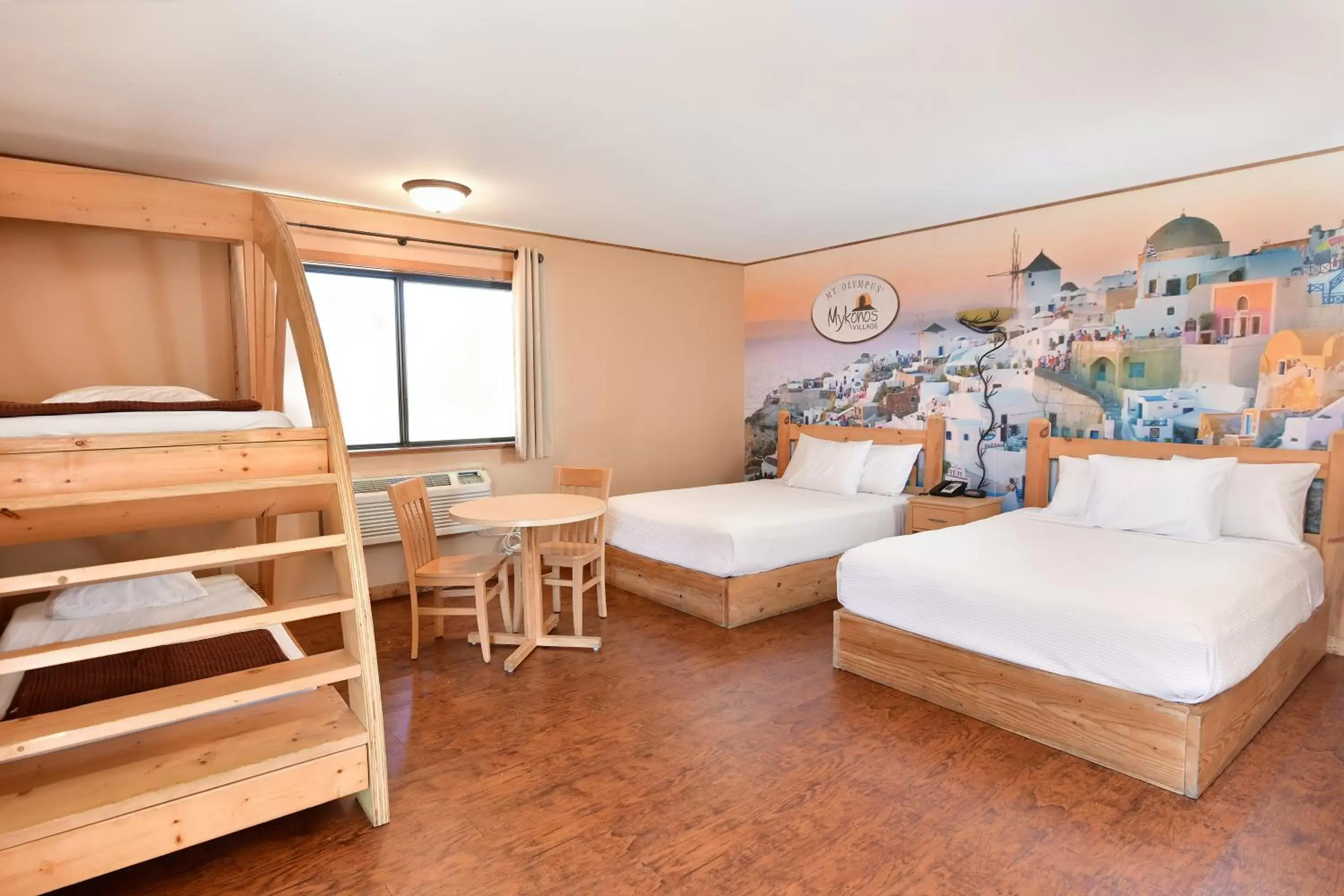 bunk bed in MT. OLYMPUS WATER PARK AND THEME PARK RESORT