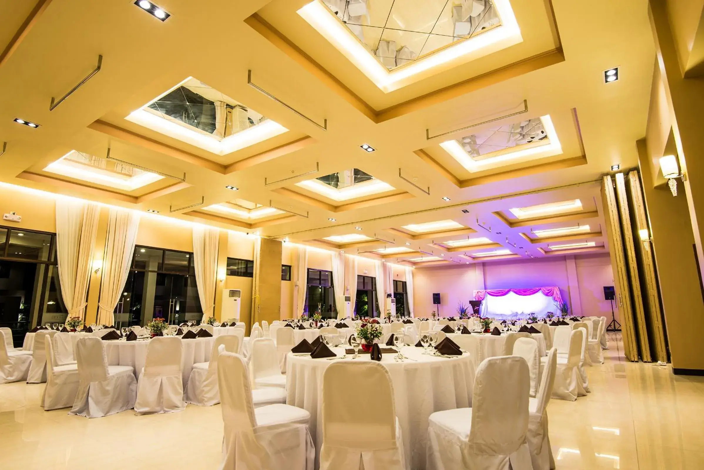 Banquet/Function facilities, Banquet Facilities in Ariana Hotel