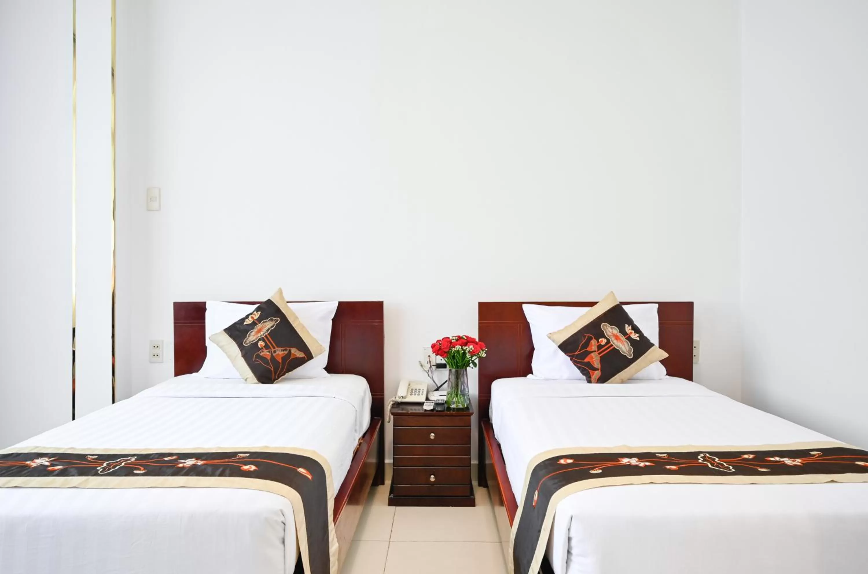 Bedroom in TN Central Hotel