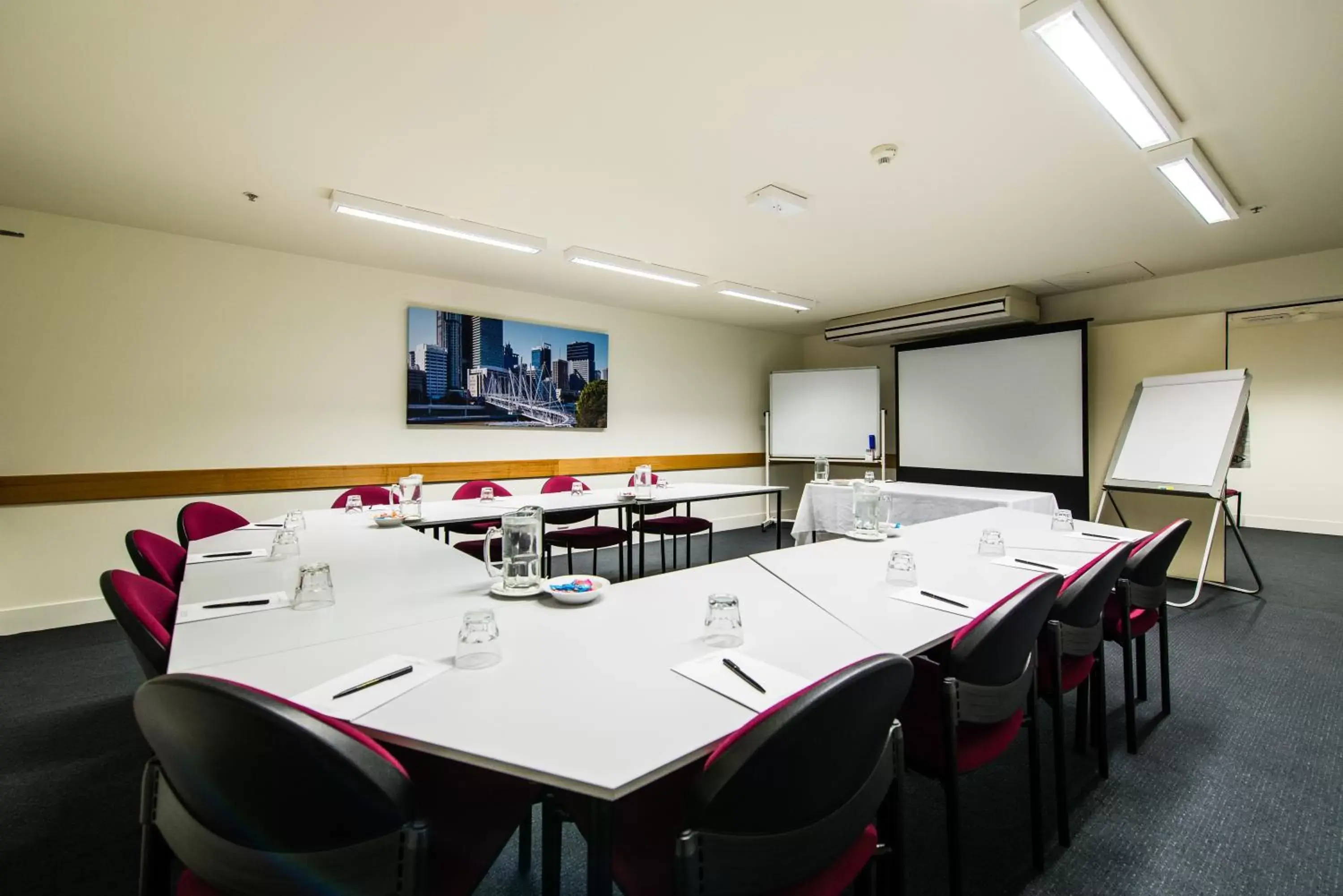 Business facilities in George Williams Hotel