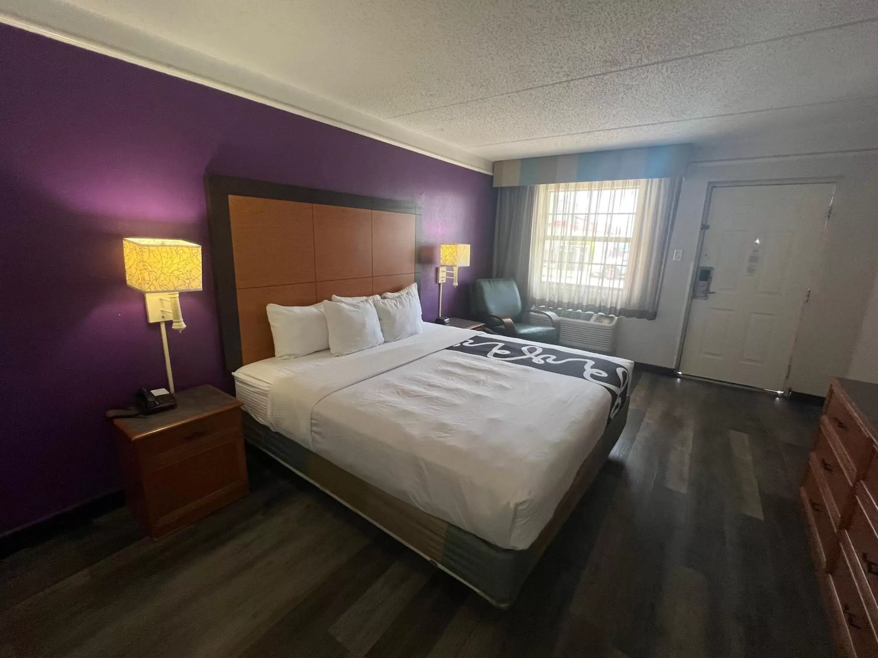 Photo of the whole room, Bed in La Quinta Inn by Wyndham Amarillo Mid-City