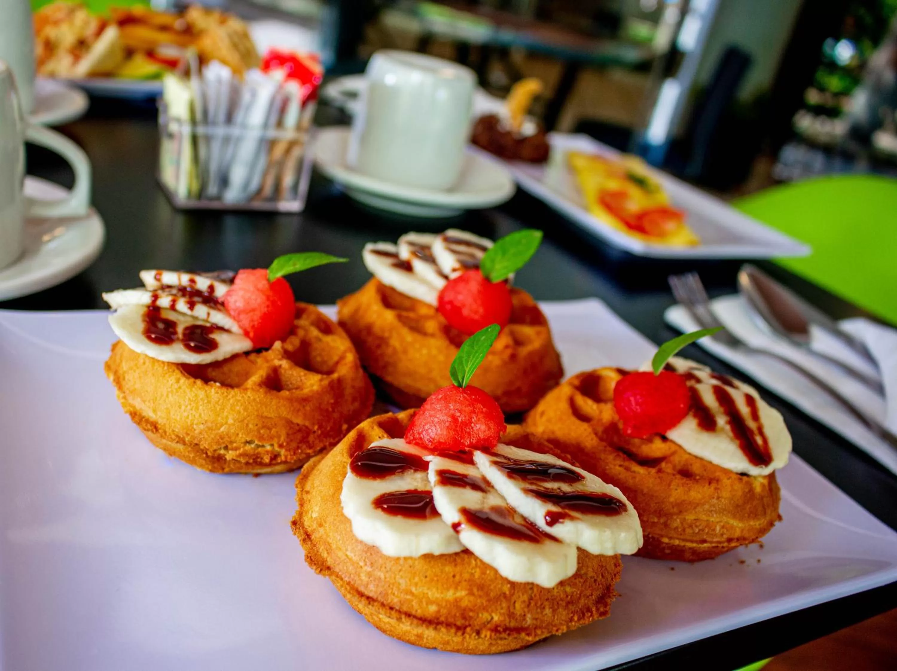 Restaurant/places to eat in Hotel Diana del Bosque by DOT Urban