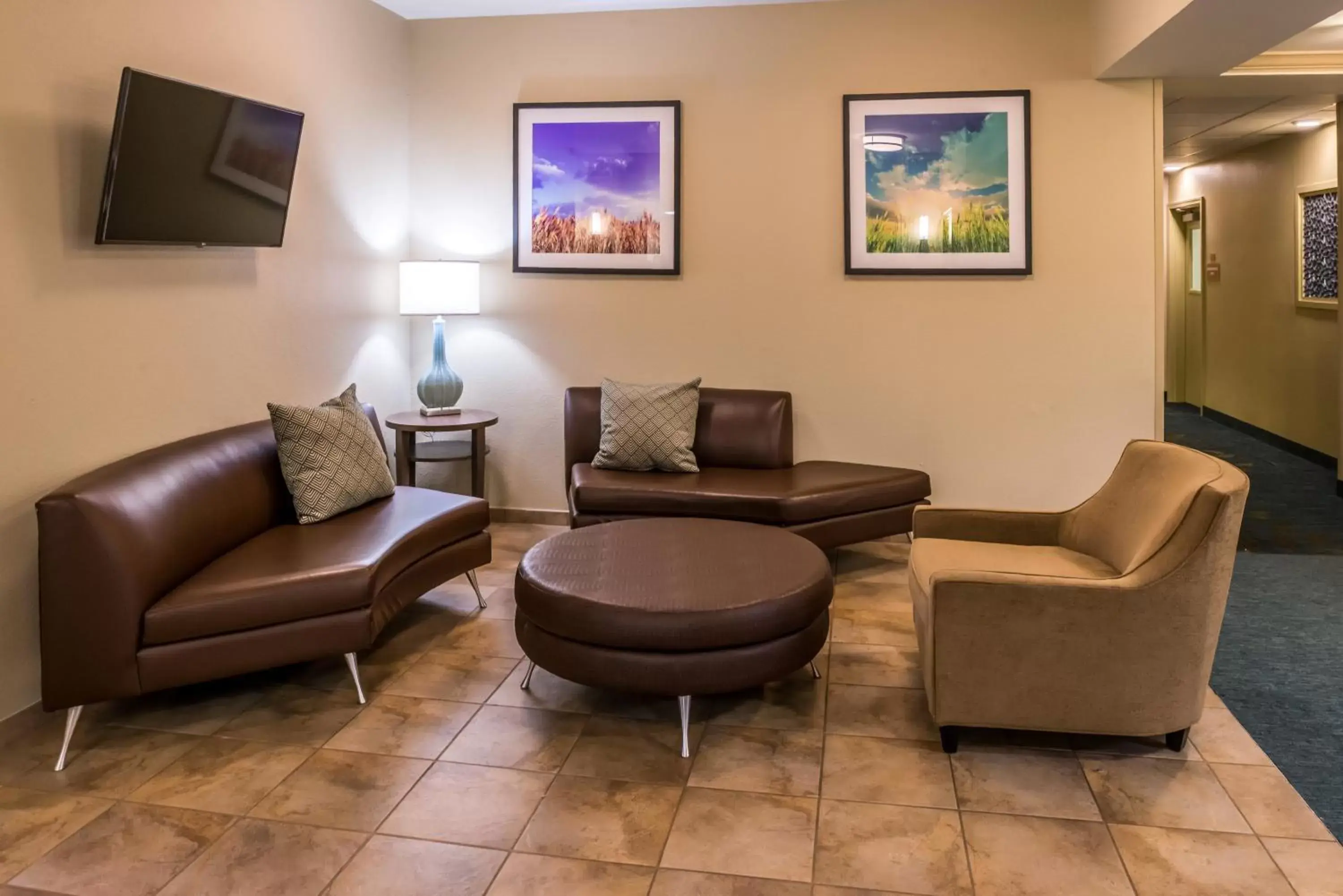 Lobby or reception, Seating Area in Candlewood Suites Paducah, an IHG Hotel