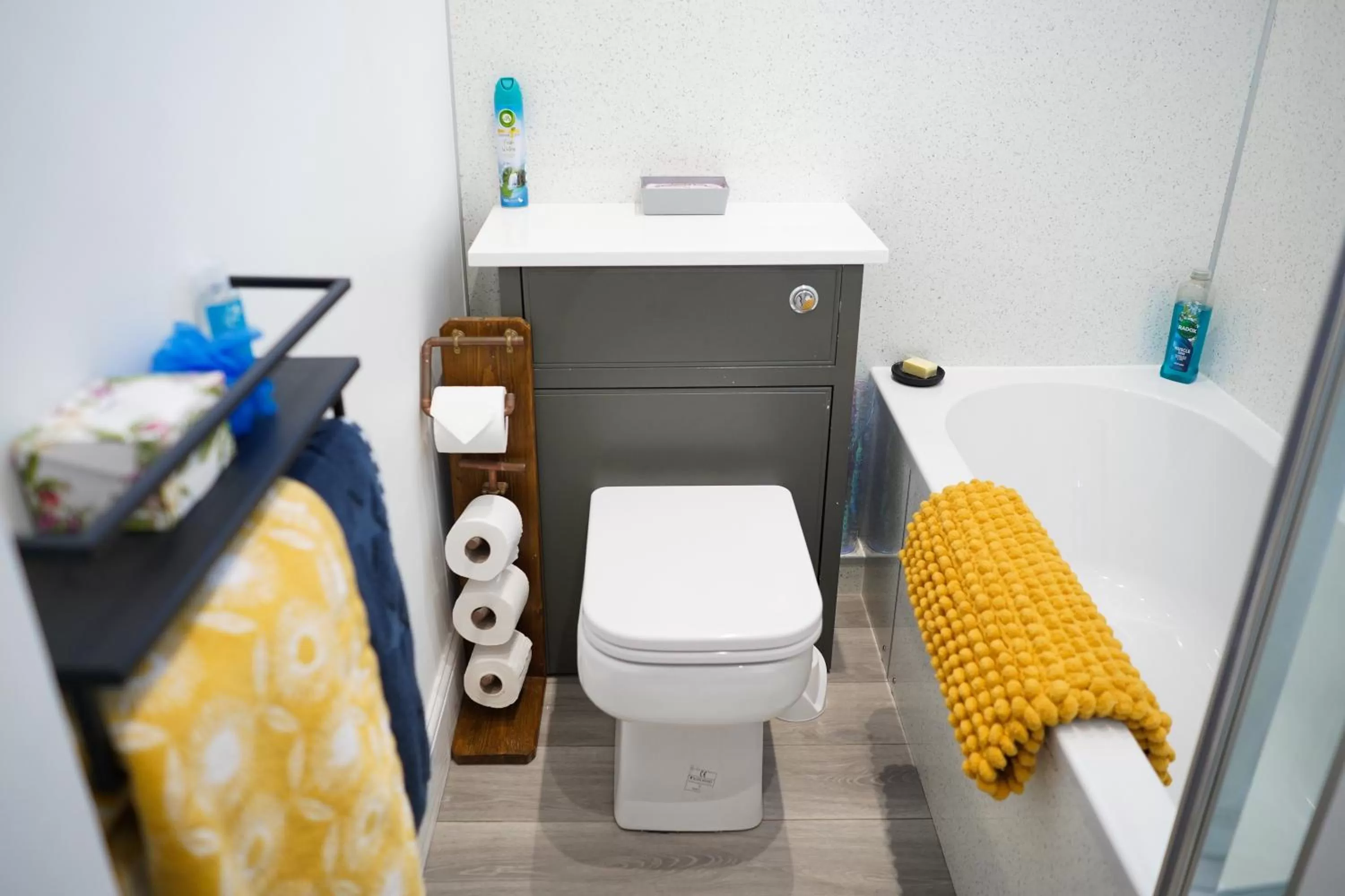 Bathroom in The Art Bank