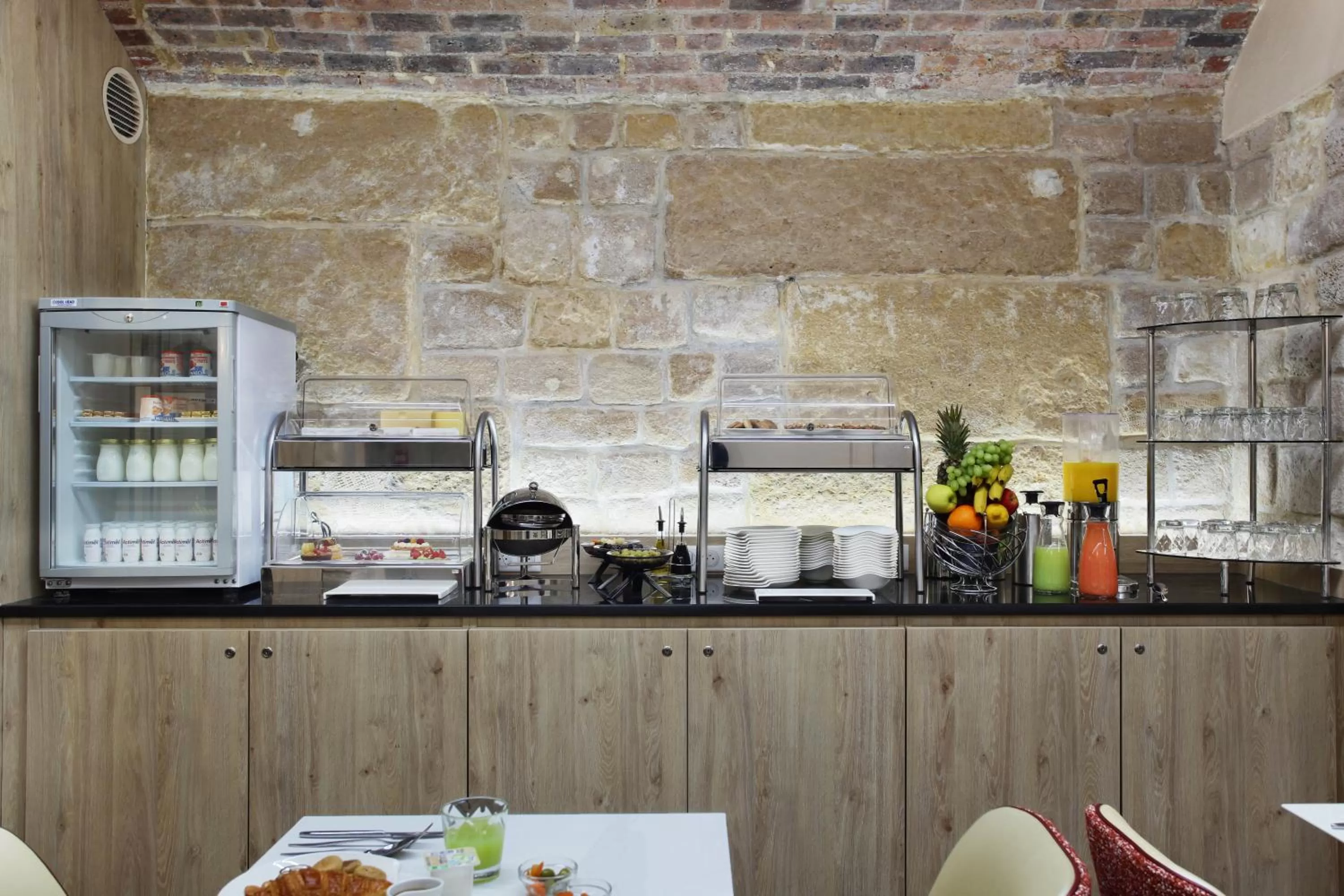 Buffet breakfast in Grand Hotel Saint Michel