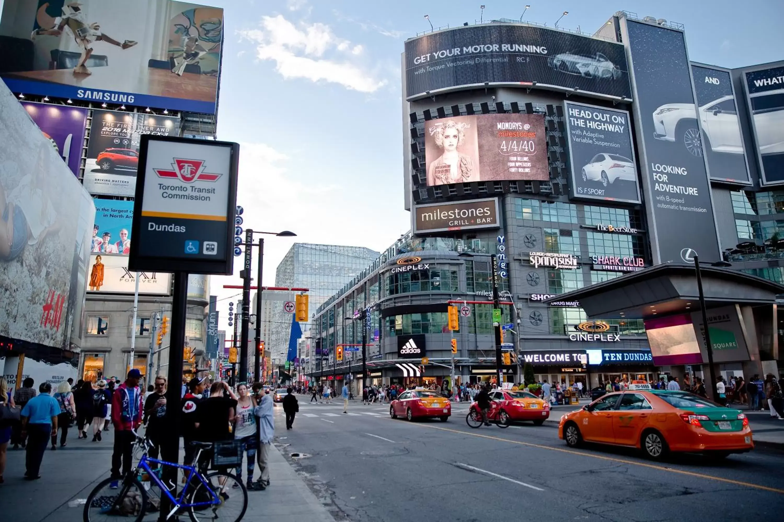 Area and facilities in Holiday Inn Toronto Downtown Centre, an IHG Hotel