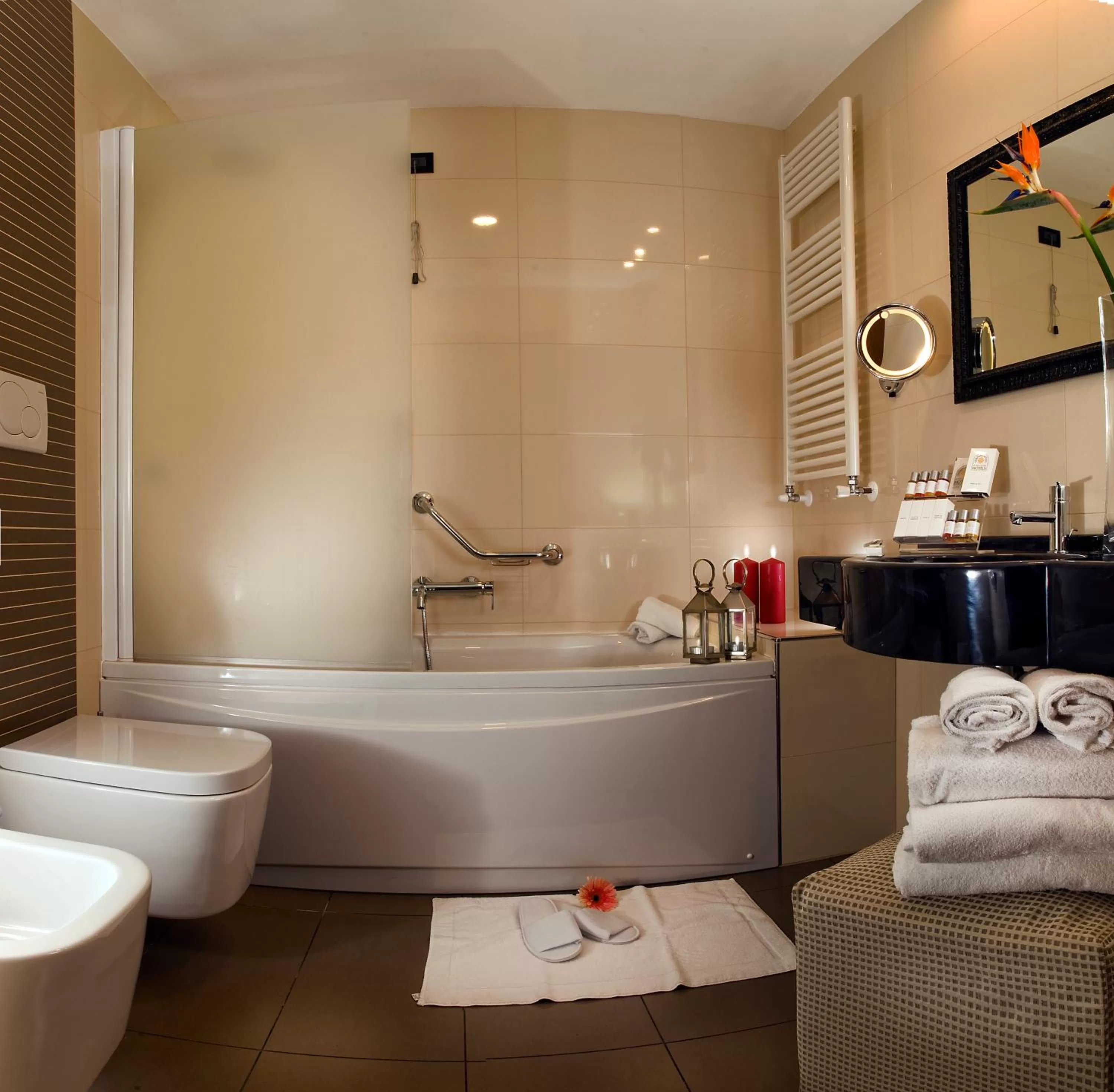 Bathroom in Cardinal Hotel St. Peter