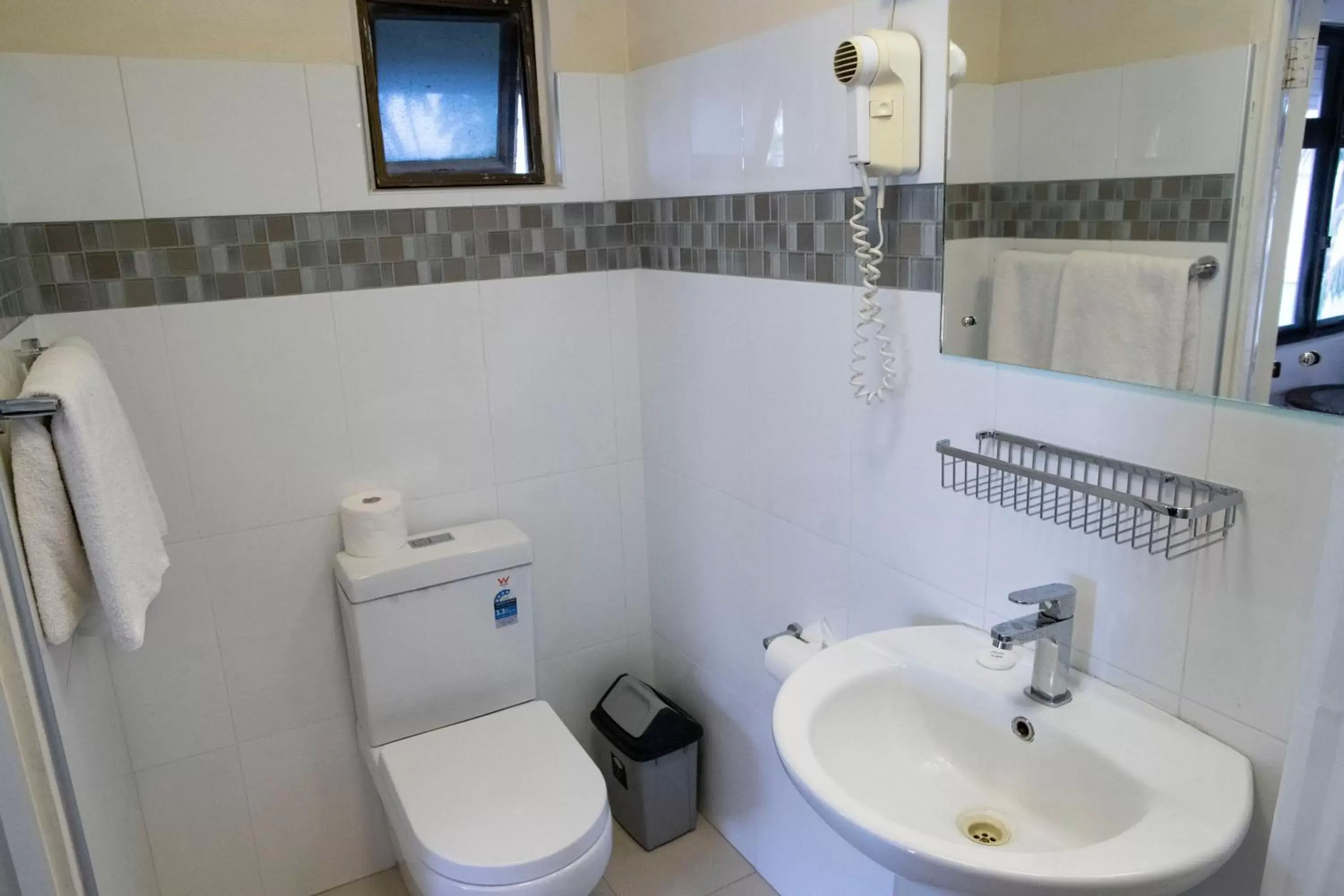 Shower, Bathroom in Aquarius On The Beach