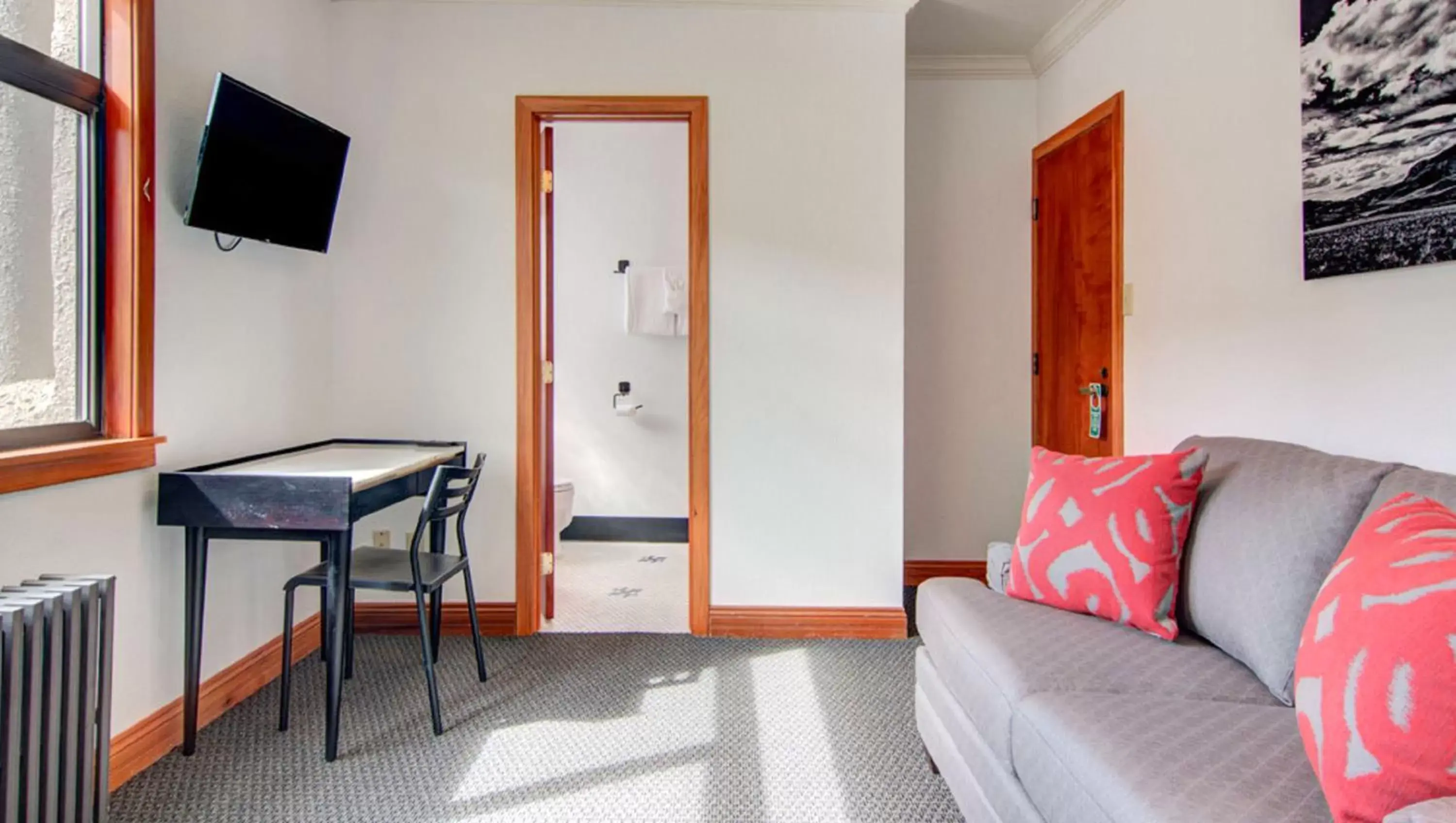 Bedroom, Seating Area in The Bristol Hotel