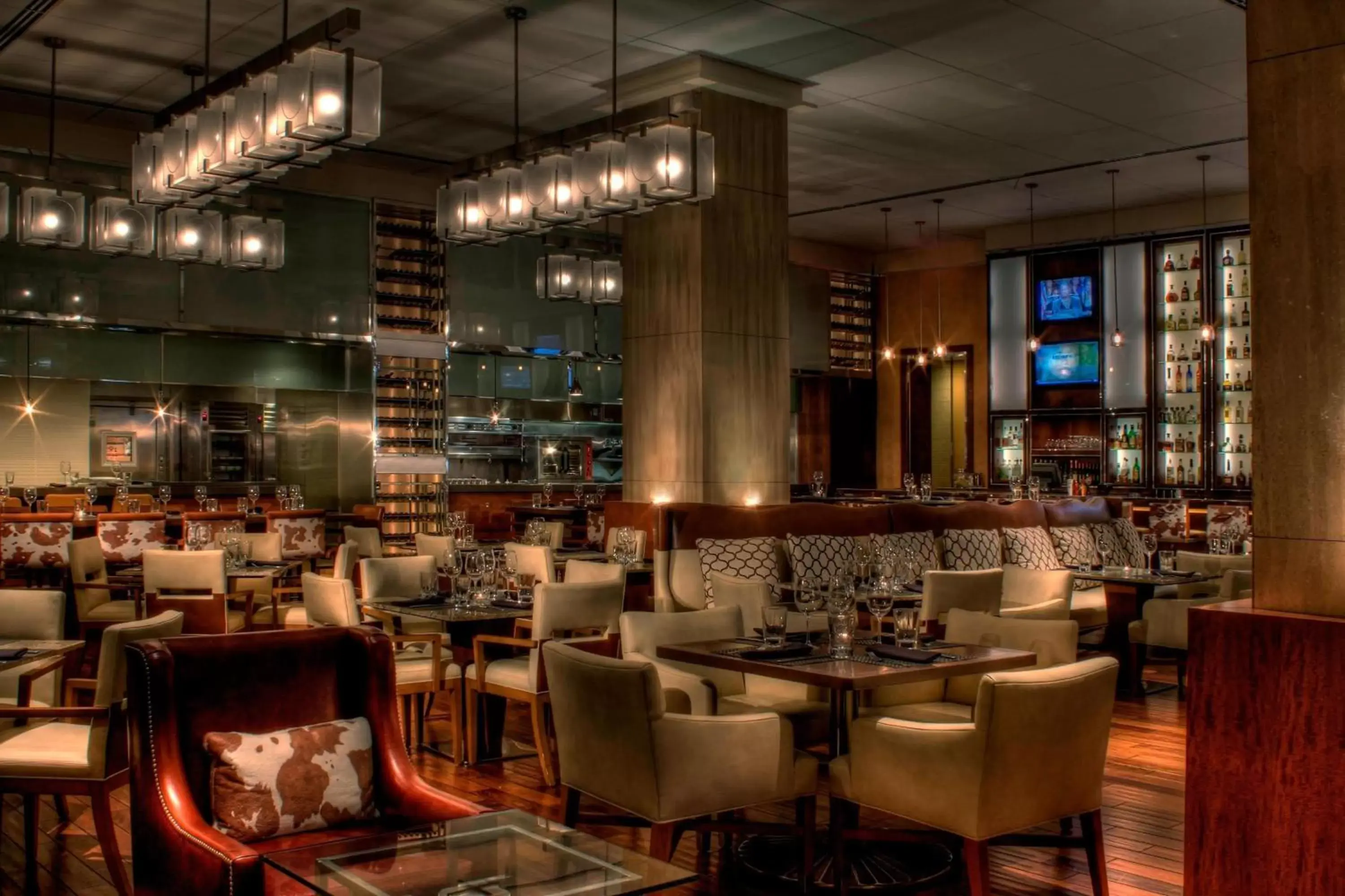 Restaurant/Places to Eat in Renaissance Dallas Hotel