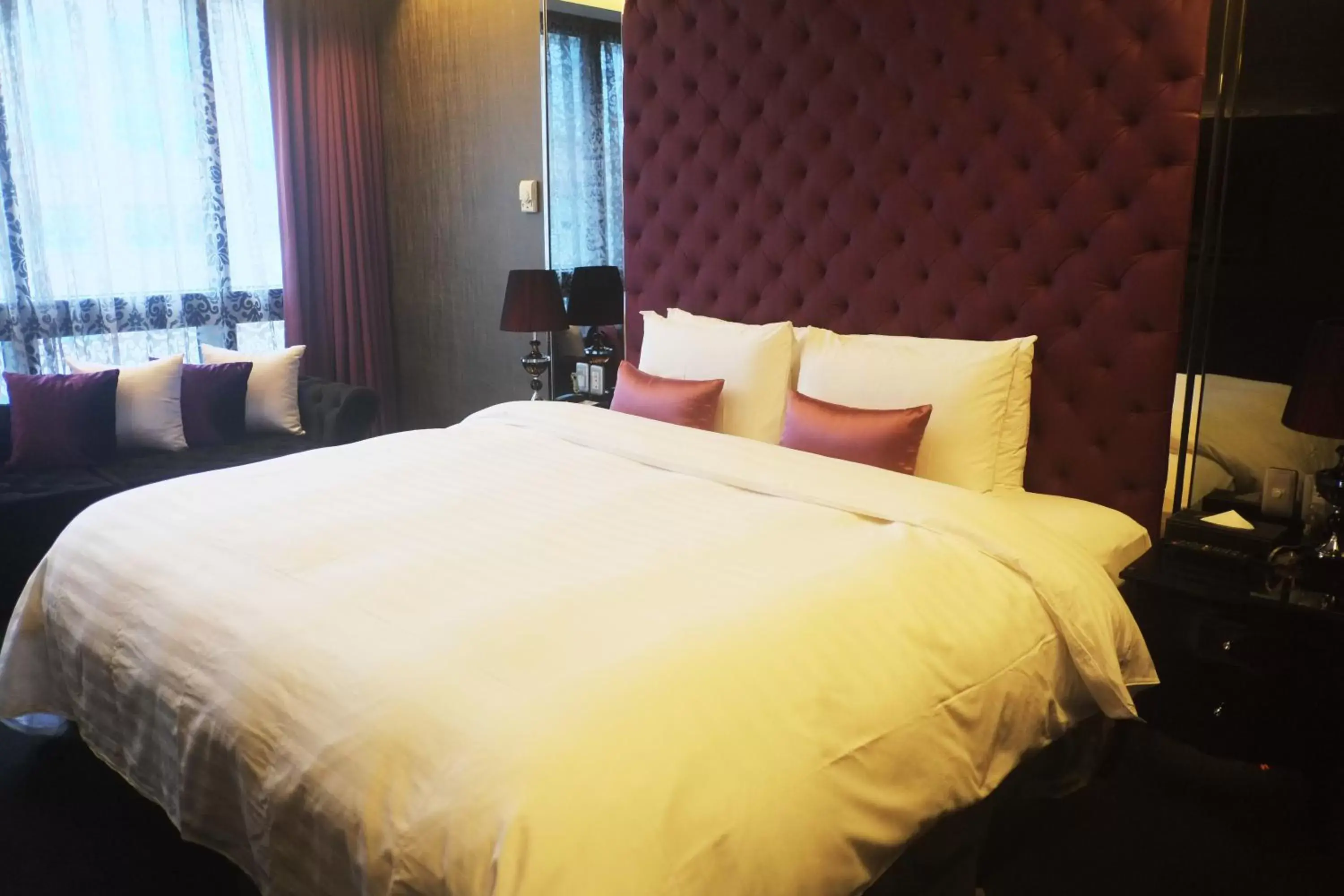 Bed in FX Hotel Taipei Nanjing East Road Branch