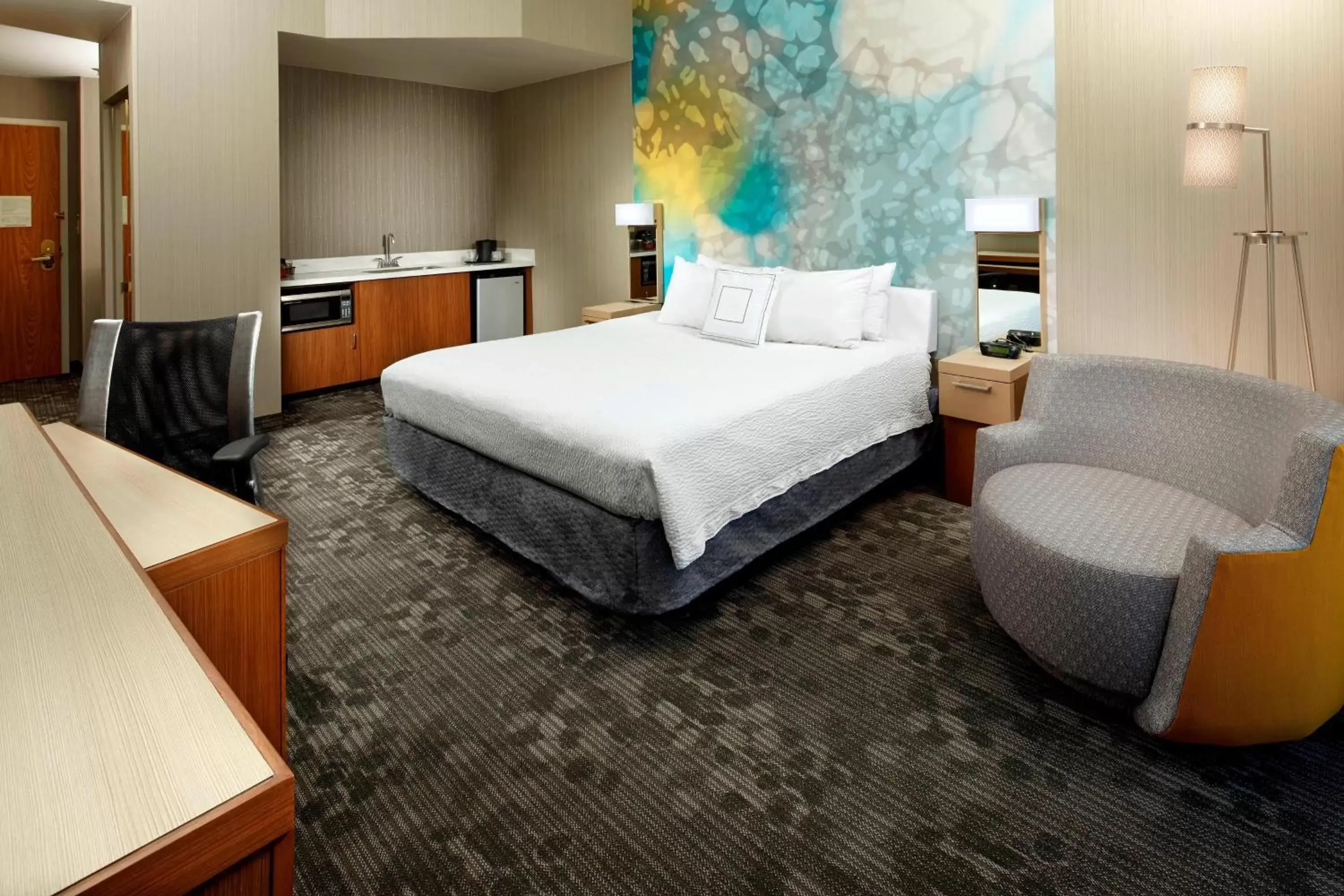 Bedroom, Bed in Courtyard by Marriott State College