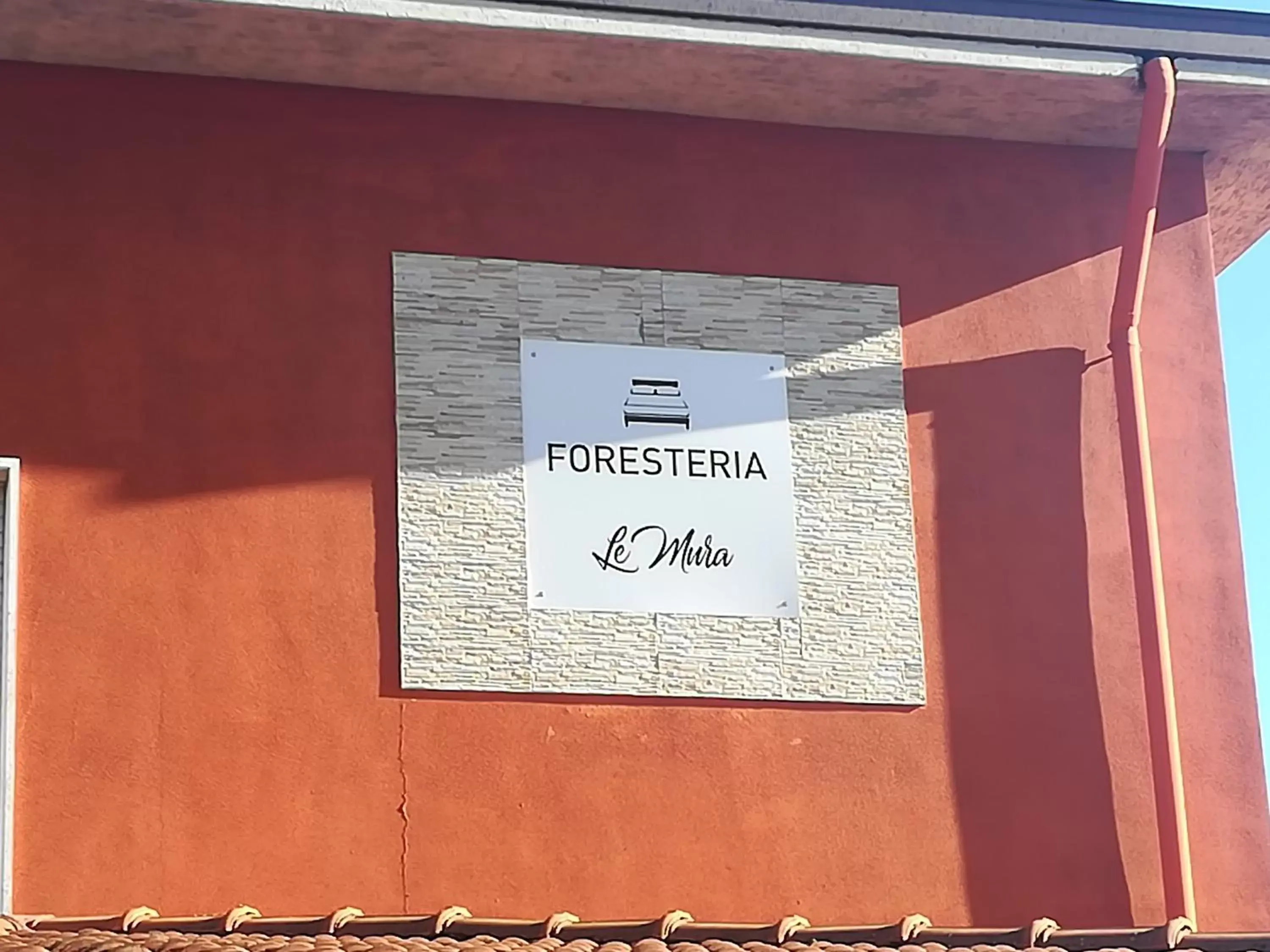 Property logo or sign in LE MURA Foresteria