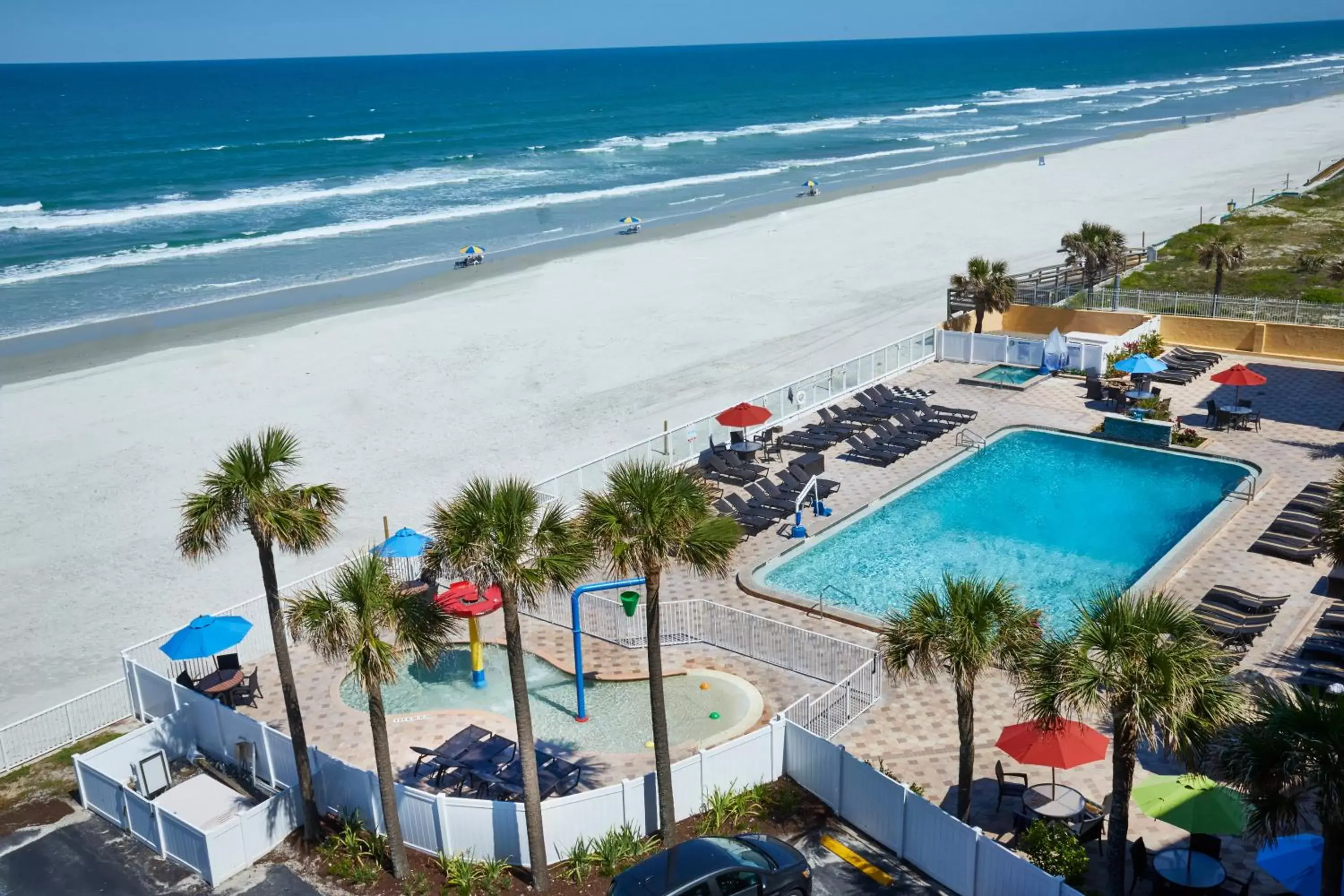 Swimming pool, Pool View in Holiday Inn Resort Daytona Beach Oceanfront, an IHG Hotel
