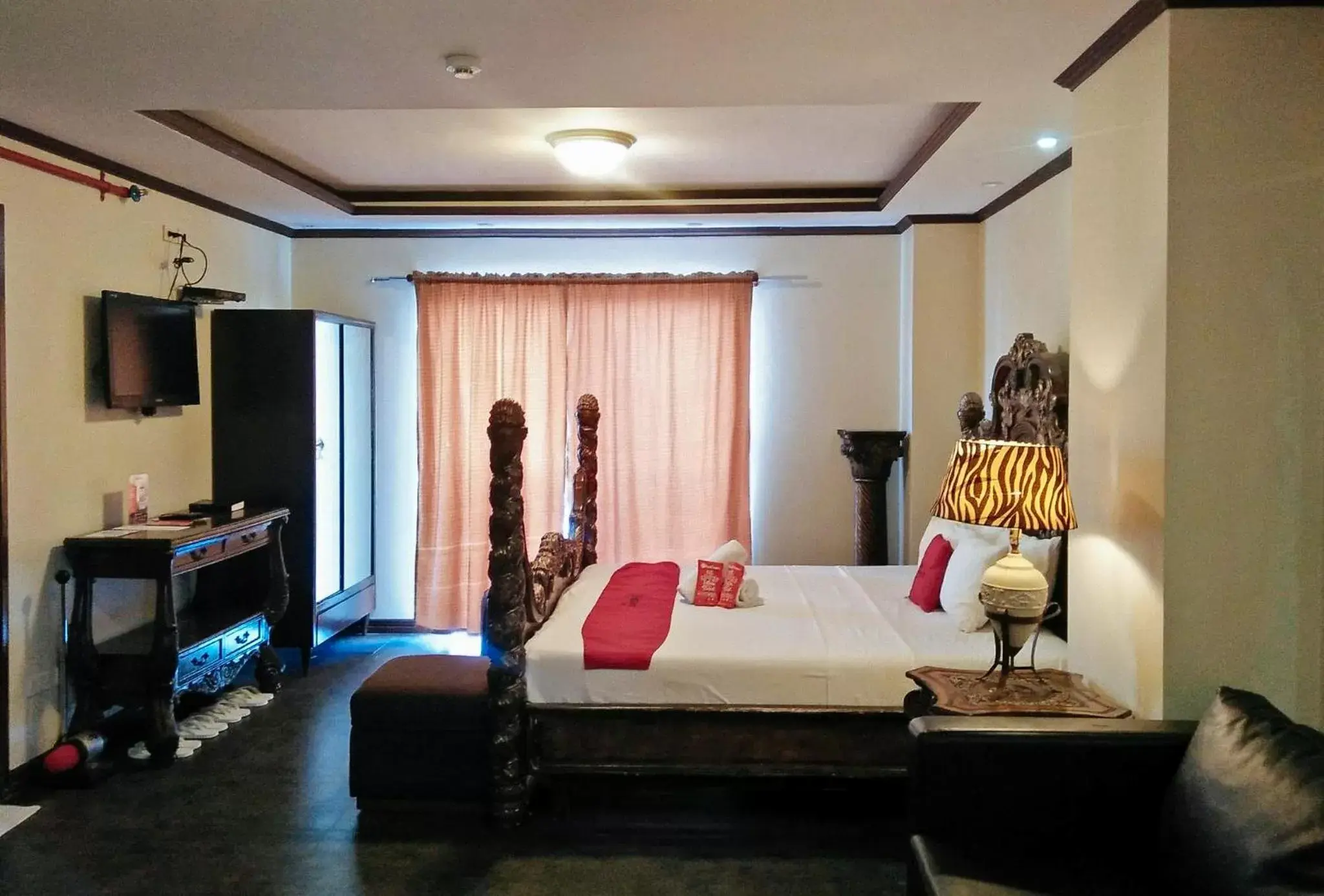 Bed in RedDoorz near Landers Superstore Cebu City