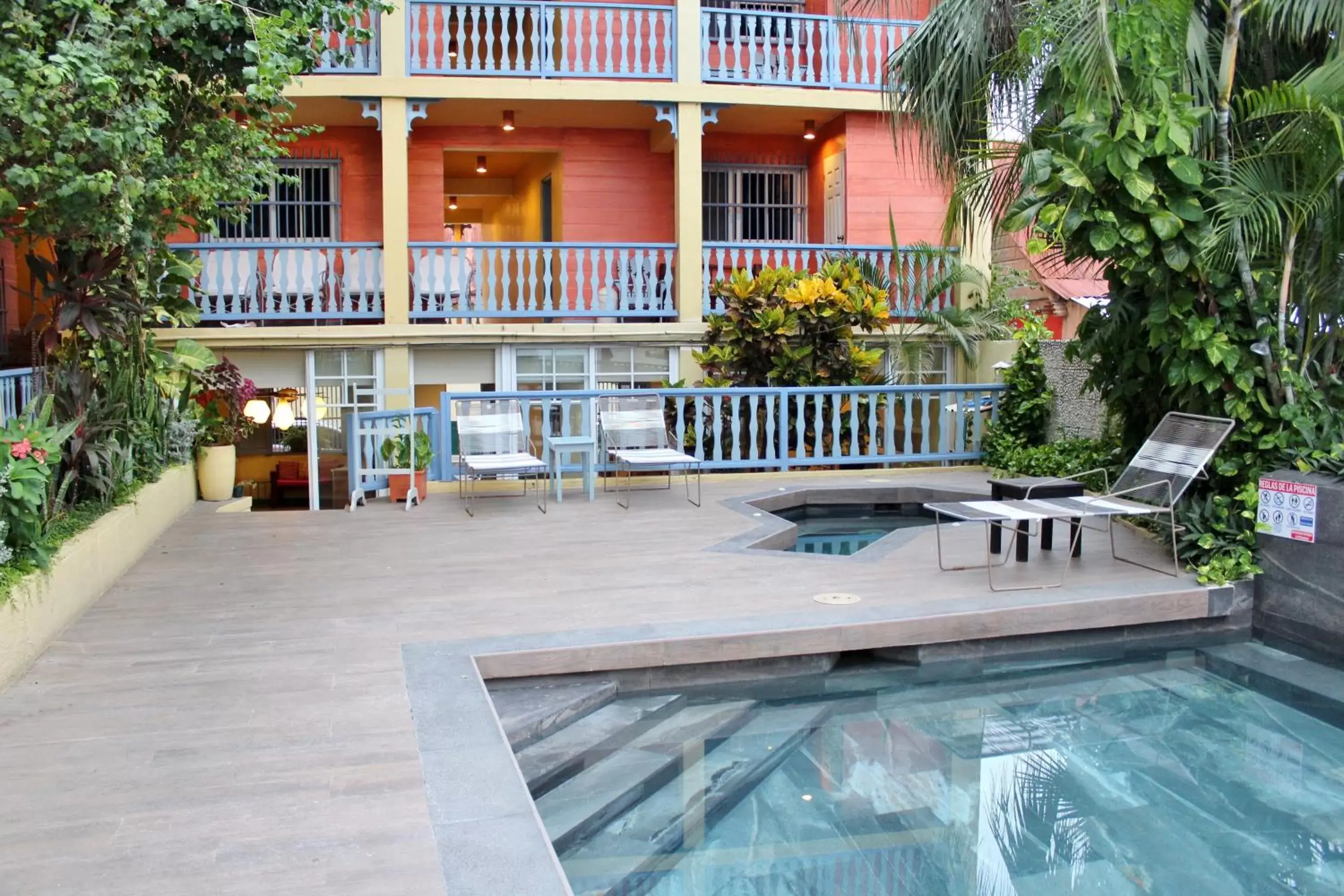 Swimming Pool in Hotel Casona de La Isla
