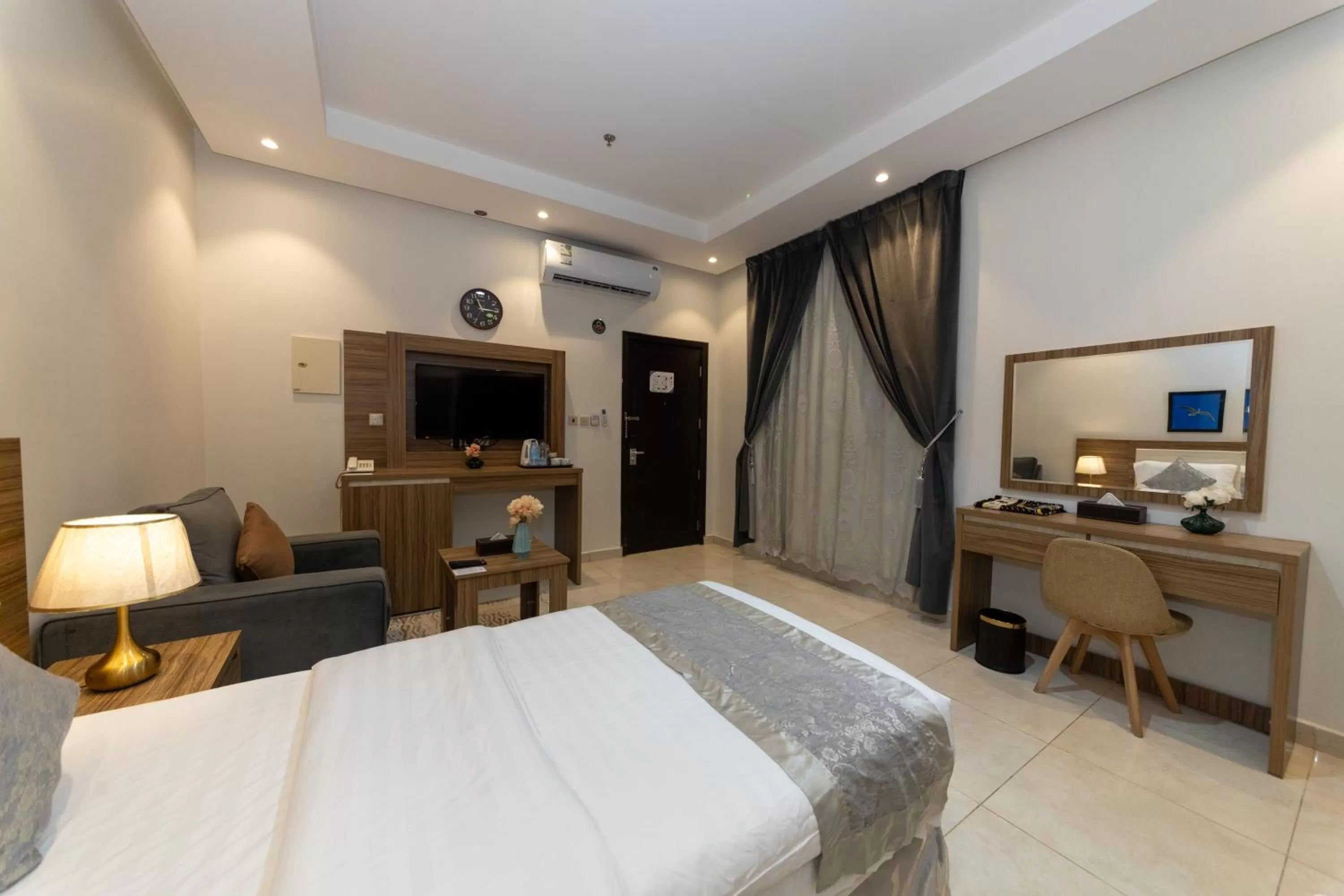 Bed in Admire Apart' Hotel