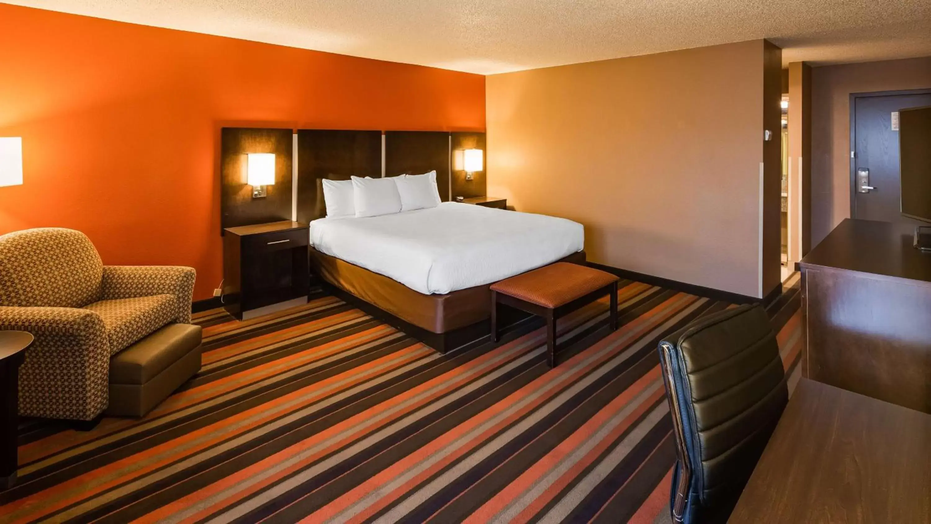 Photo of the whole room, Bed in Best Western Plus Butte Plaza Inn