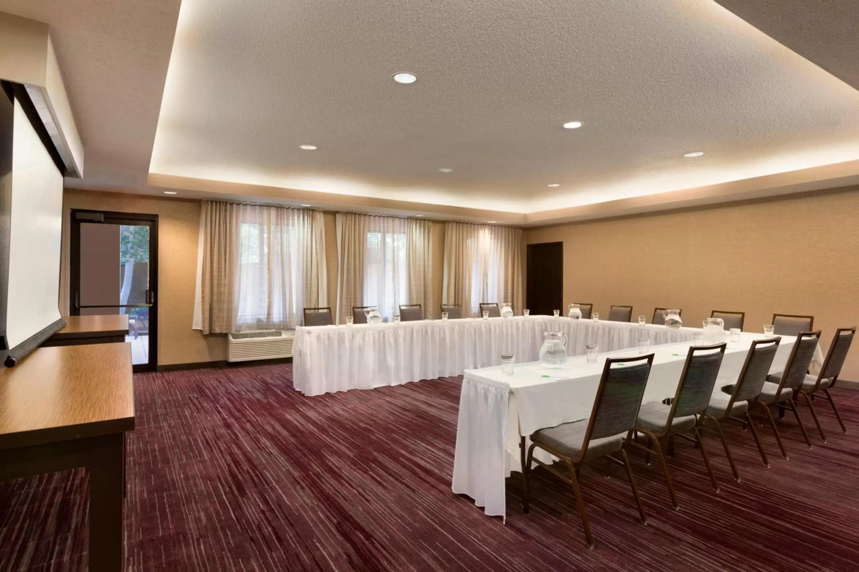 Meeting/conference room in Courtyard by Marriott Bloomington Normal