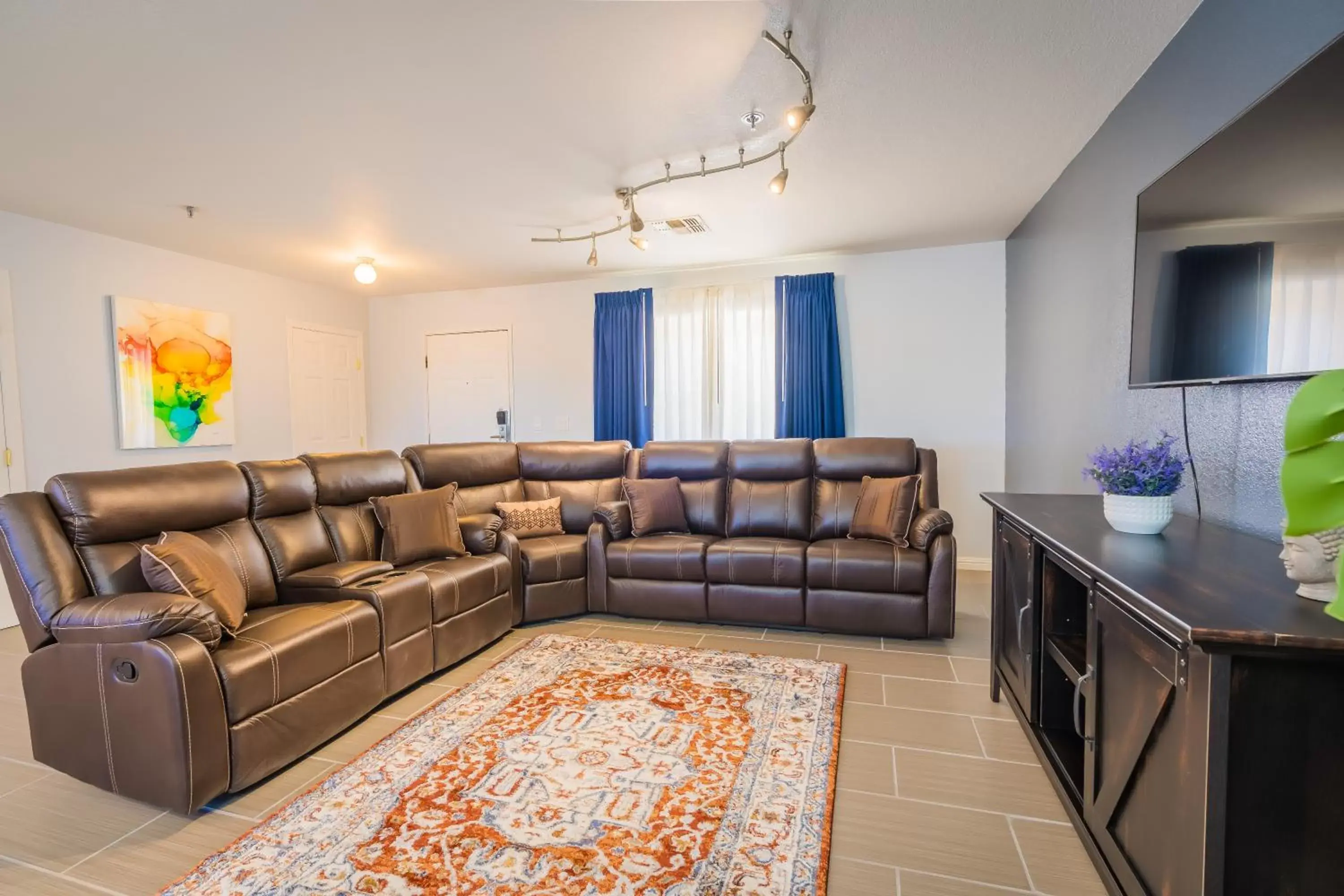 TV and multimedia, Seating Area in Rio Del Sol Inn Needles