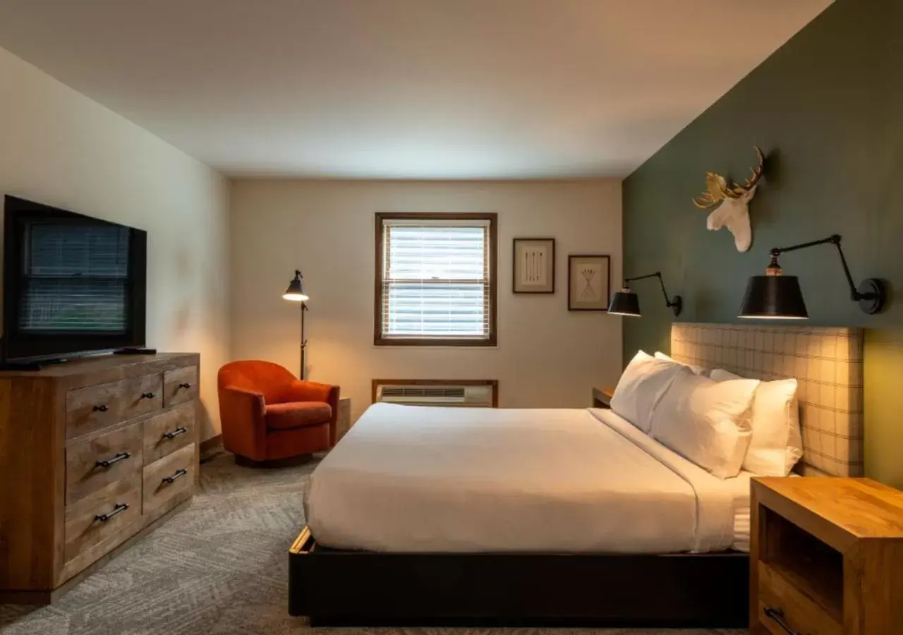 Bedroom, Bed in Lodge at Schroon Lake