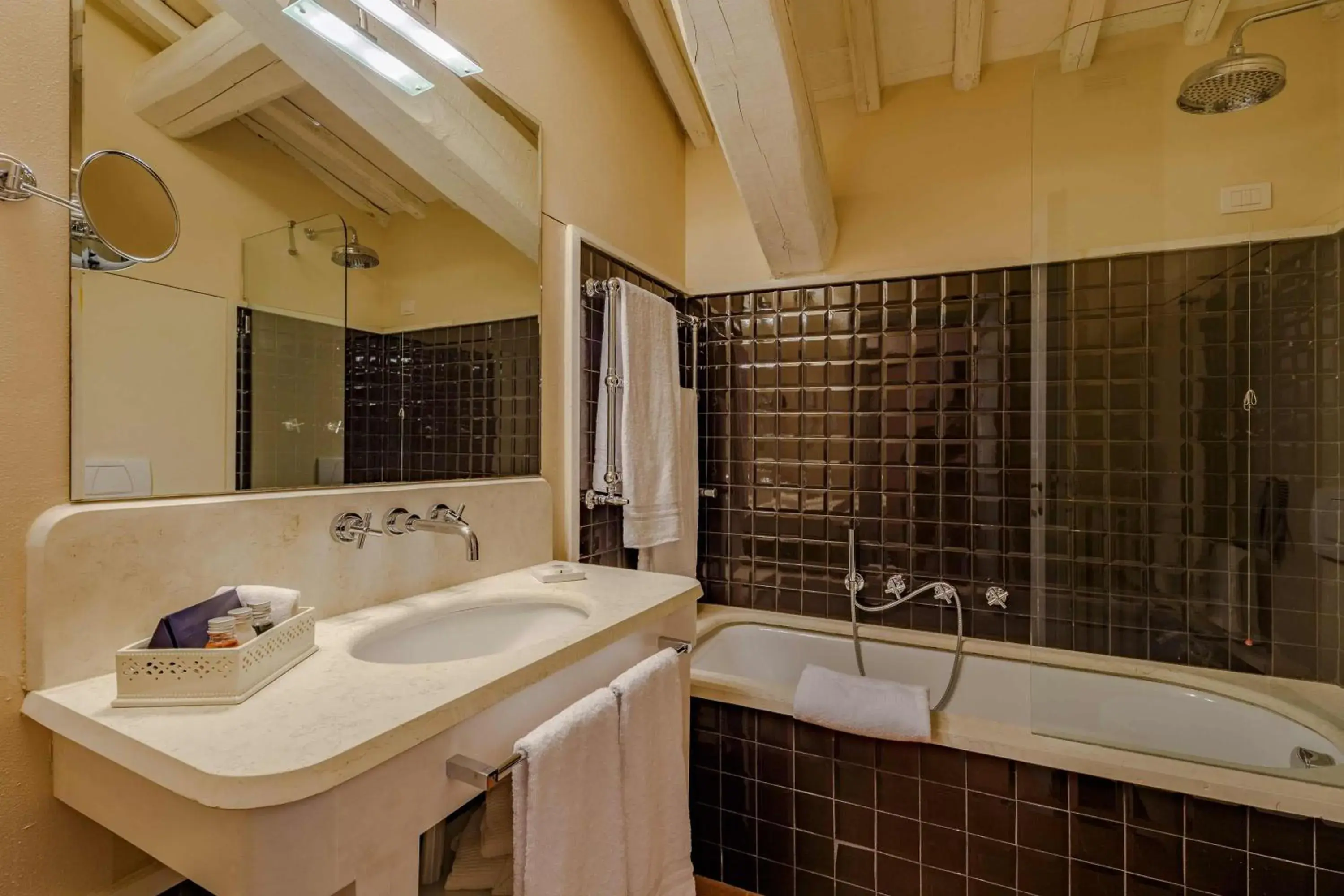 Bathroom in Borgo Scopeto Wine & Country Relais