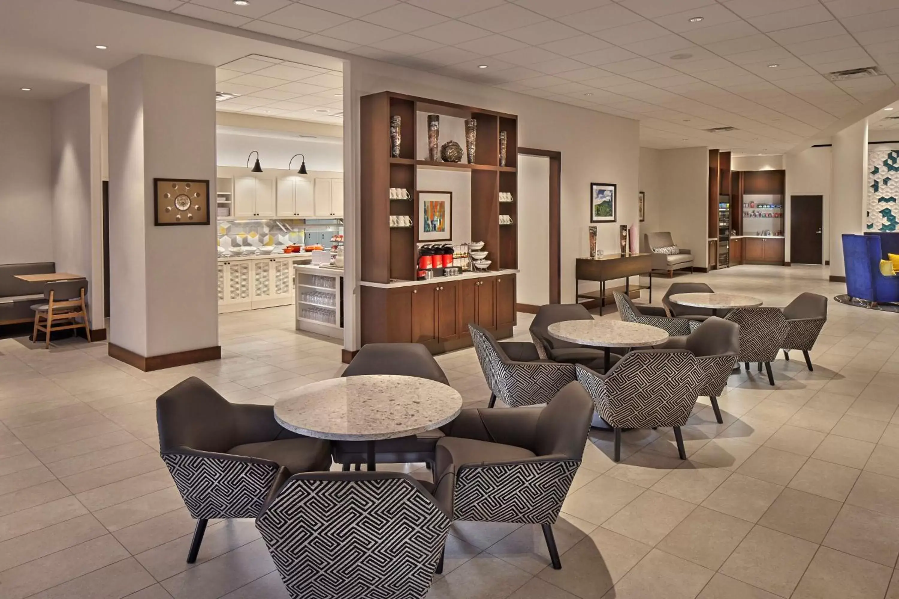 Restaurant/places to eat, Lounge/Bar in Hyatt Place State College